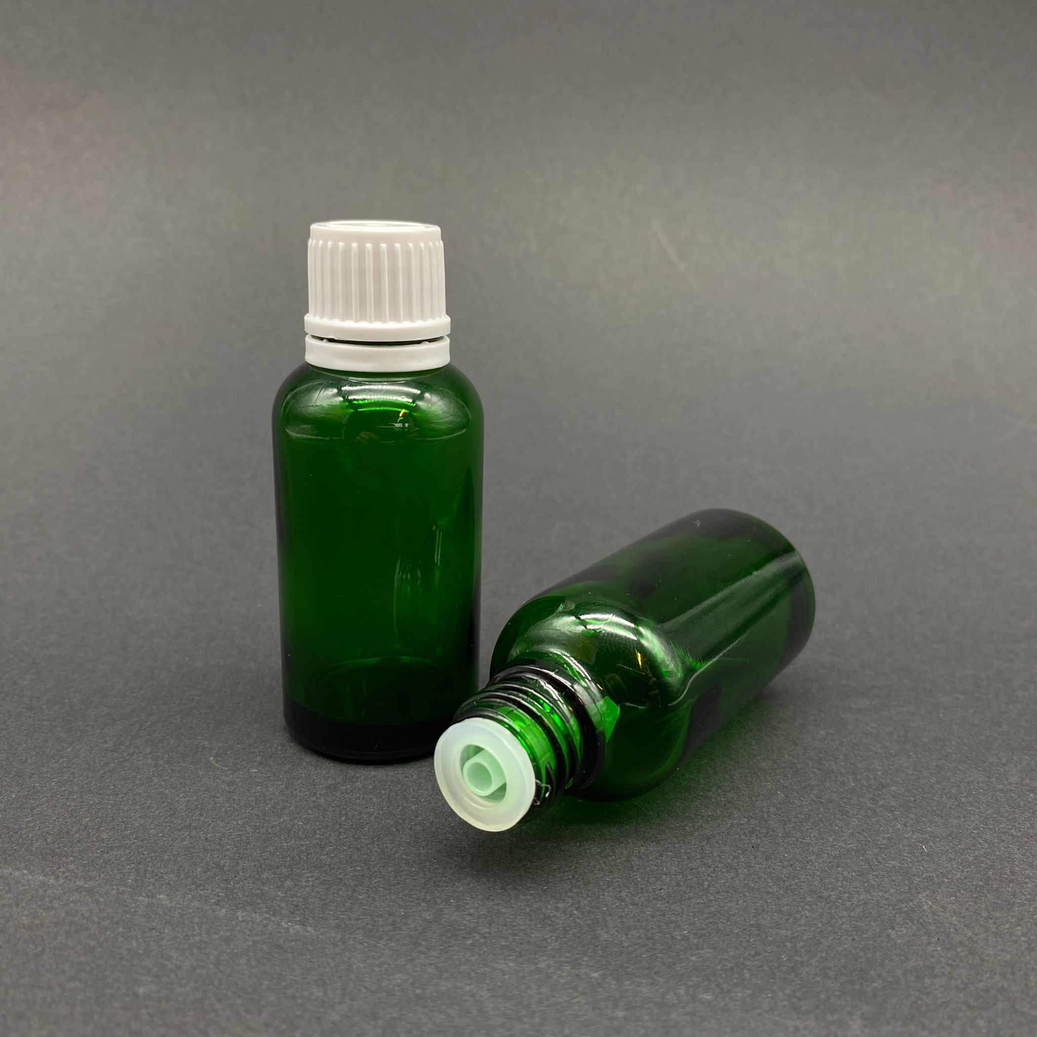 30 Cc Yeşil İçten Damlalıklı - Beyaz Kilit Kapaklı Cam Şişe - 30 Ml Yeşil Yeni İçten Damlalıklı Cam Şişe