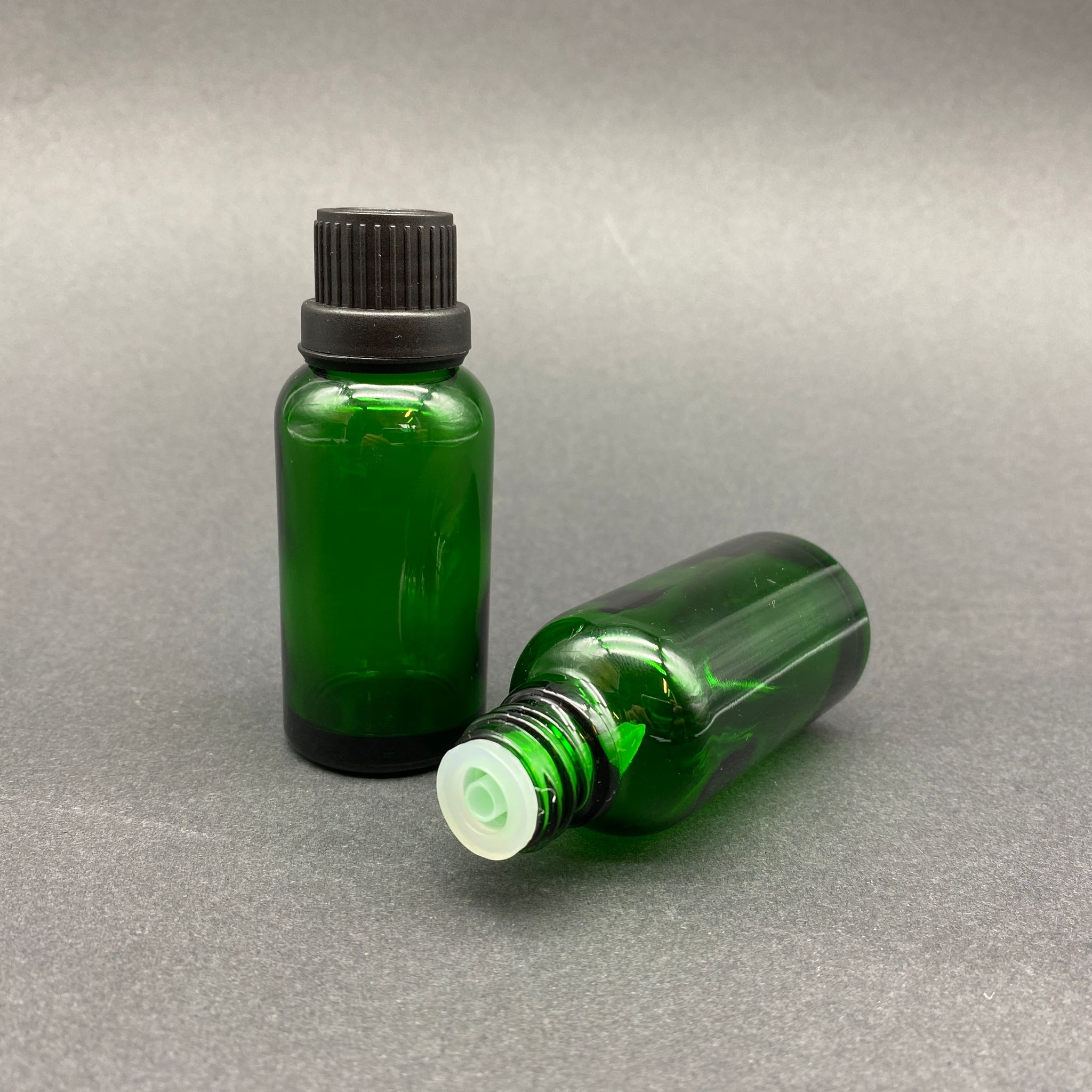 30 Cc Yeşil İçten Damlalıklı - Siyah Kilit Kapaklı Cam Şişe - 30 Ml Yeşil Standart İçten Damlalıklı Cam Şişe