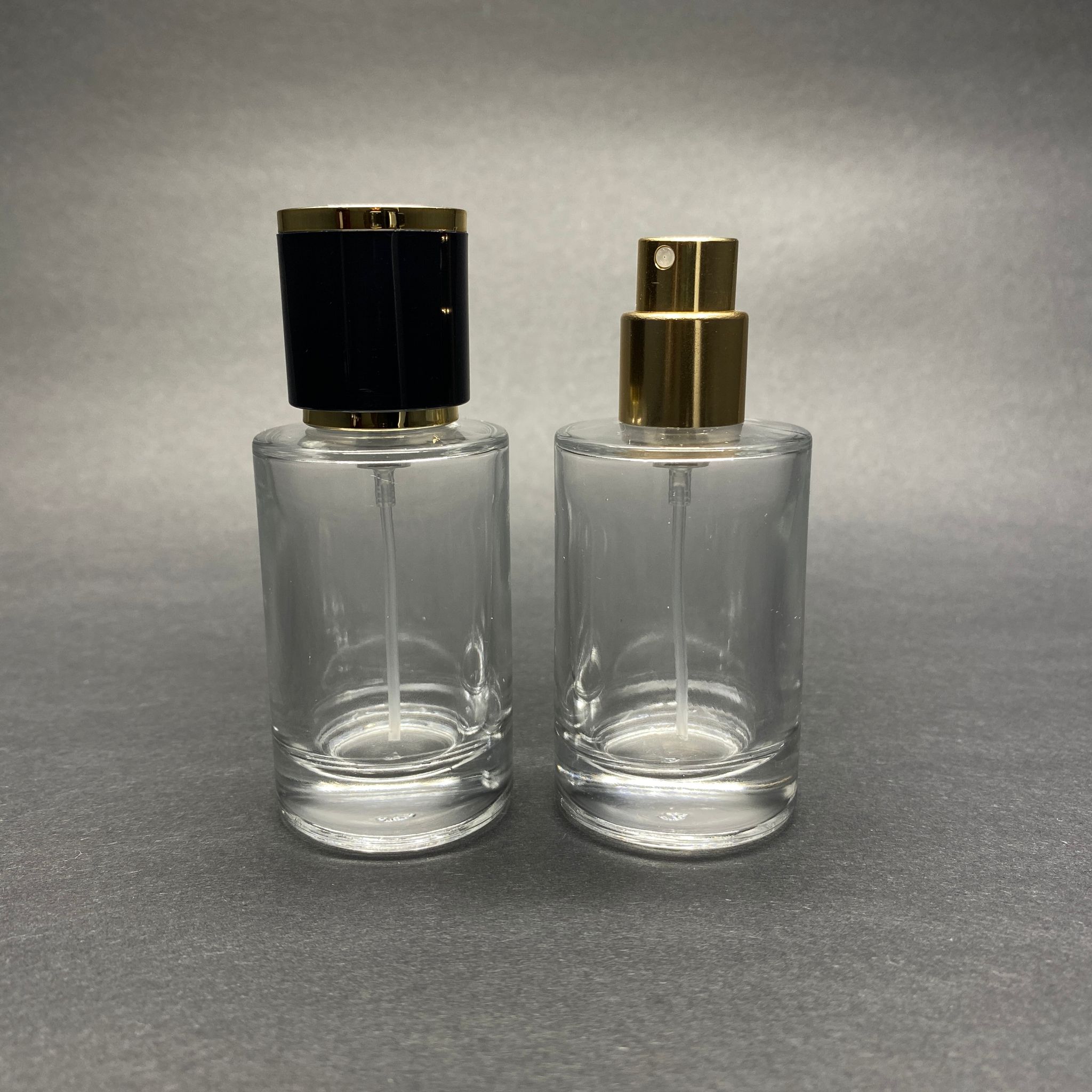 30 Ml Silindir Model Savage Parfüm Şişesi - Gold Metal Spreyli + Gold Siyah Kapaklı (Ağız 15 Mm Geçme Kolay Kapama)