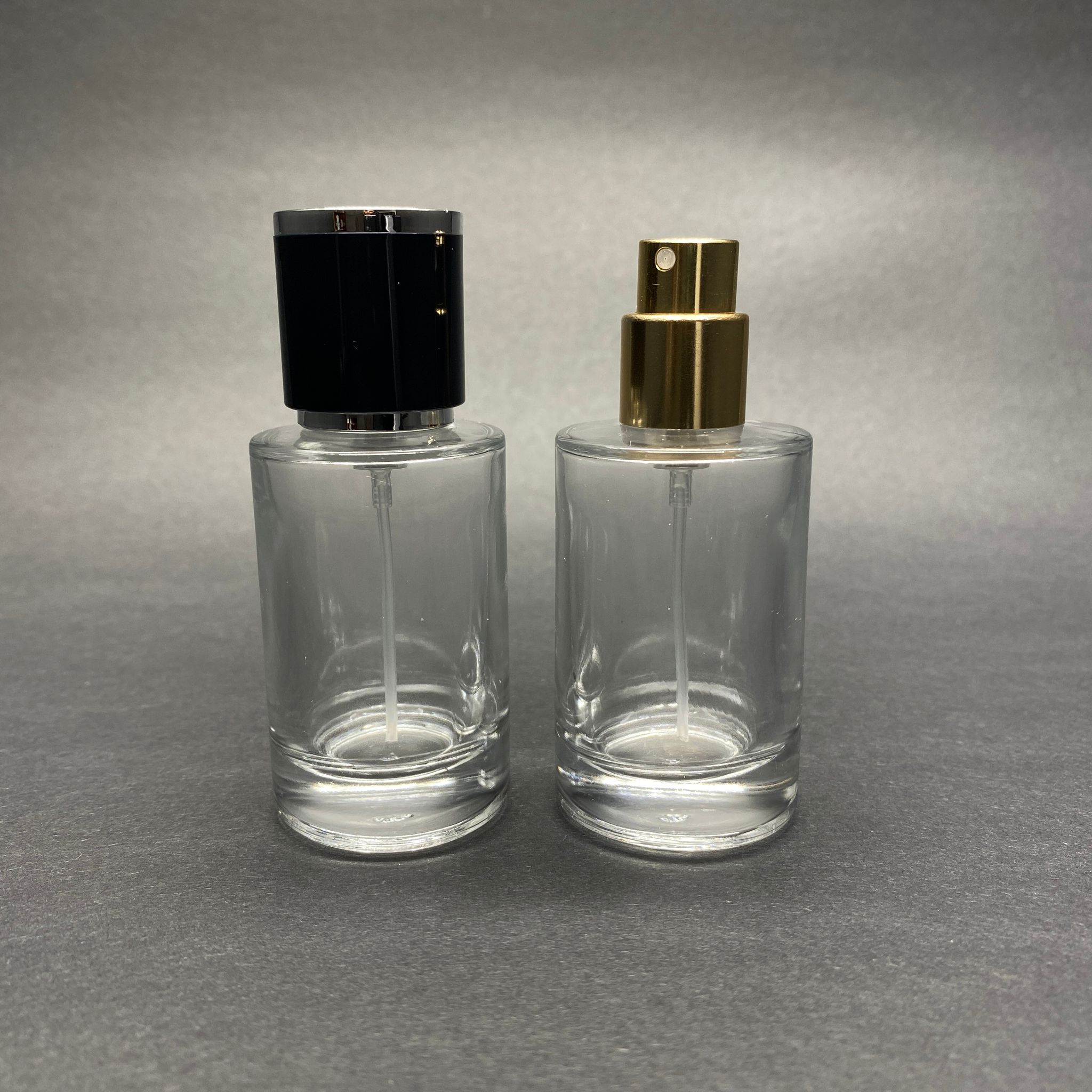 30 Ml Silindir Model Savage Parfüm Şişesi - Gold Metal Spreyli + Gümüş Siyah Kapaklı (Ağız 15 Mm Geçme Kolay Kapama)