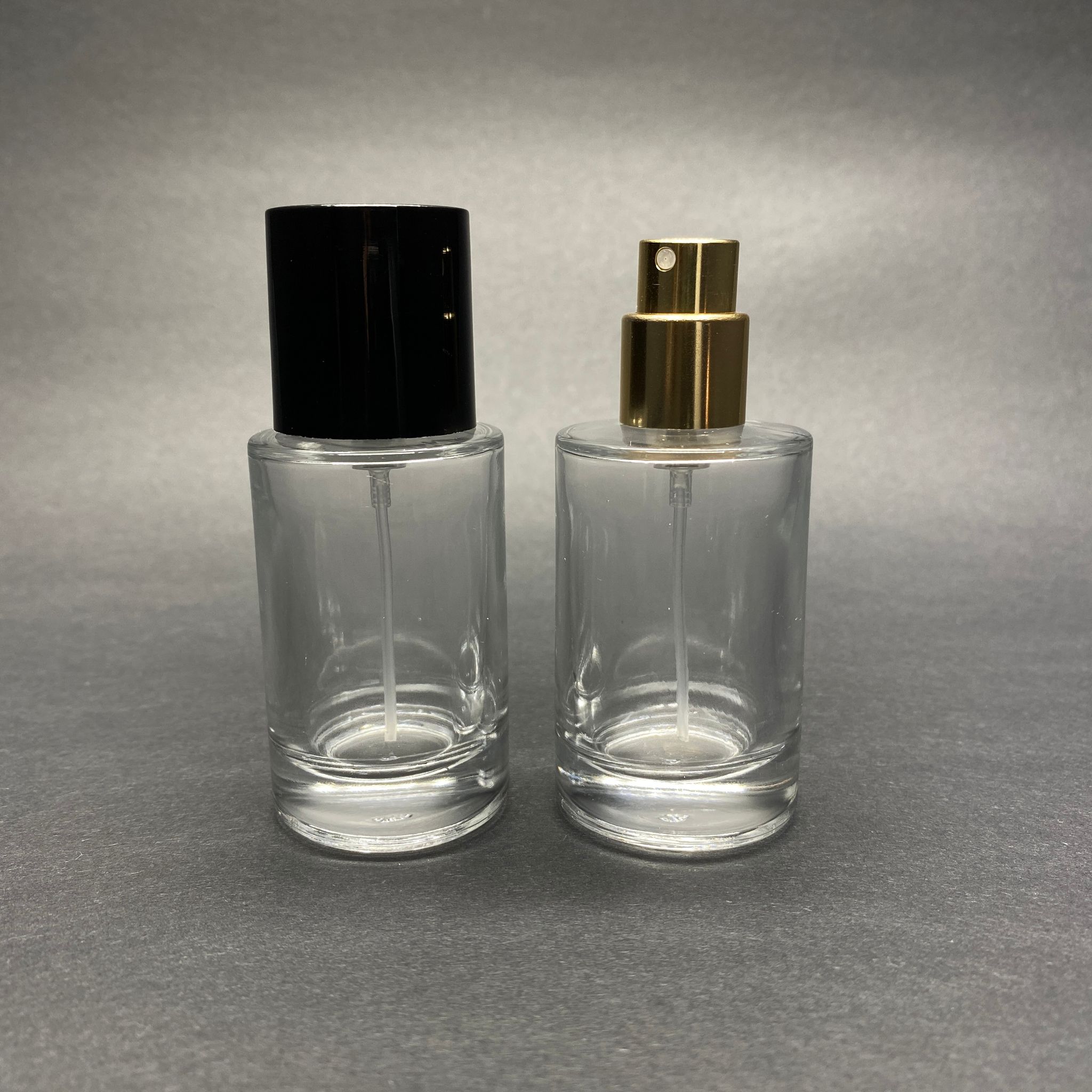 30 Ml Silindir Model Savage Parfüm Şişesi - Gold Metal Spreyli + Siyah Kapaklı (Ağız 15 Mm Geçme Kolay Kapama)