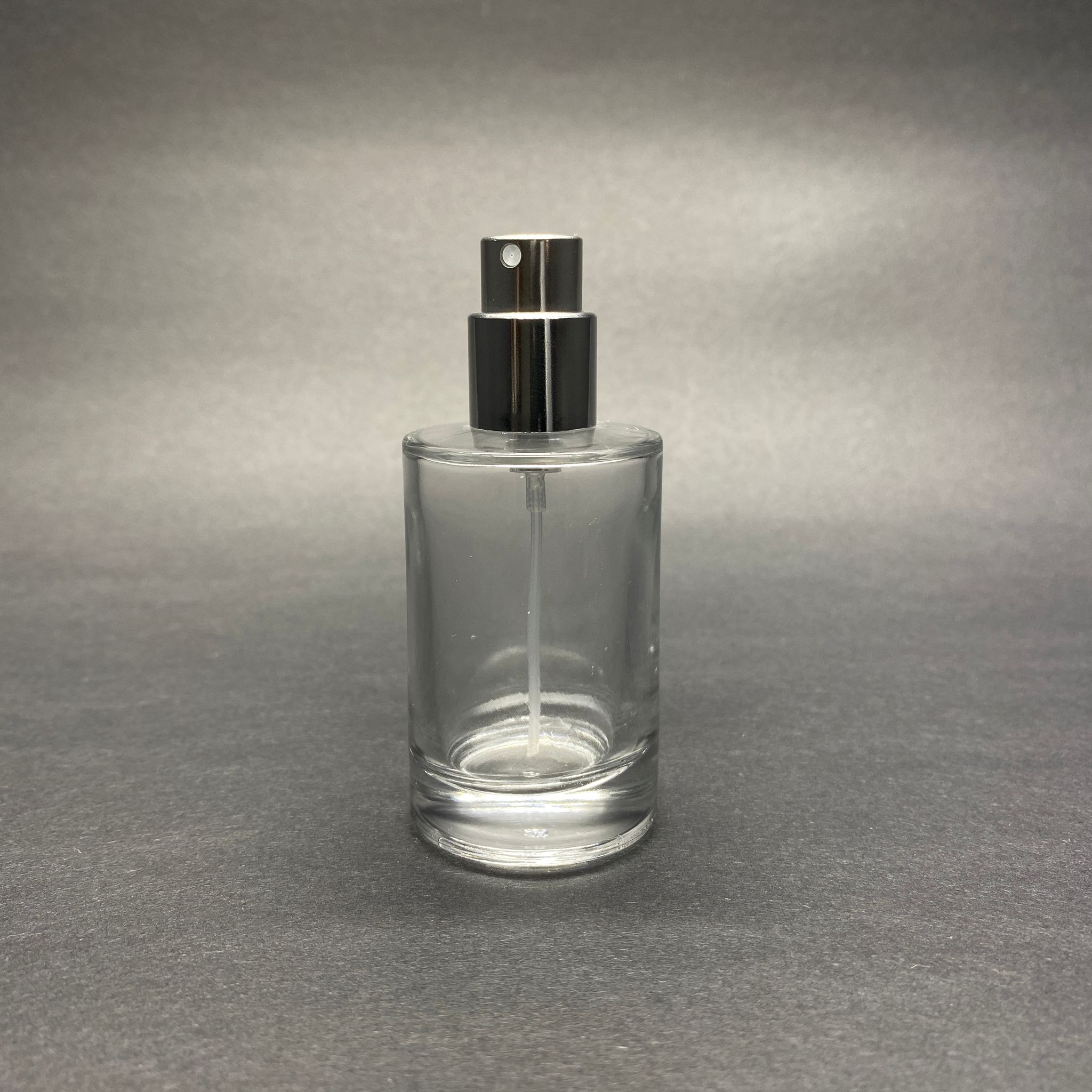 30 Ml Silindir Model Savage Parfüm Şişesi - Gümüş Metal Spreyli (Ağız 15 Mm Geçme Kolay Kapama)
