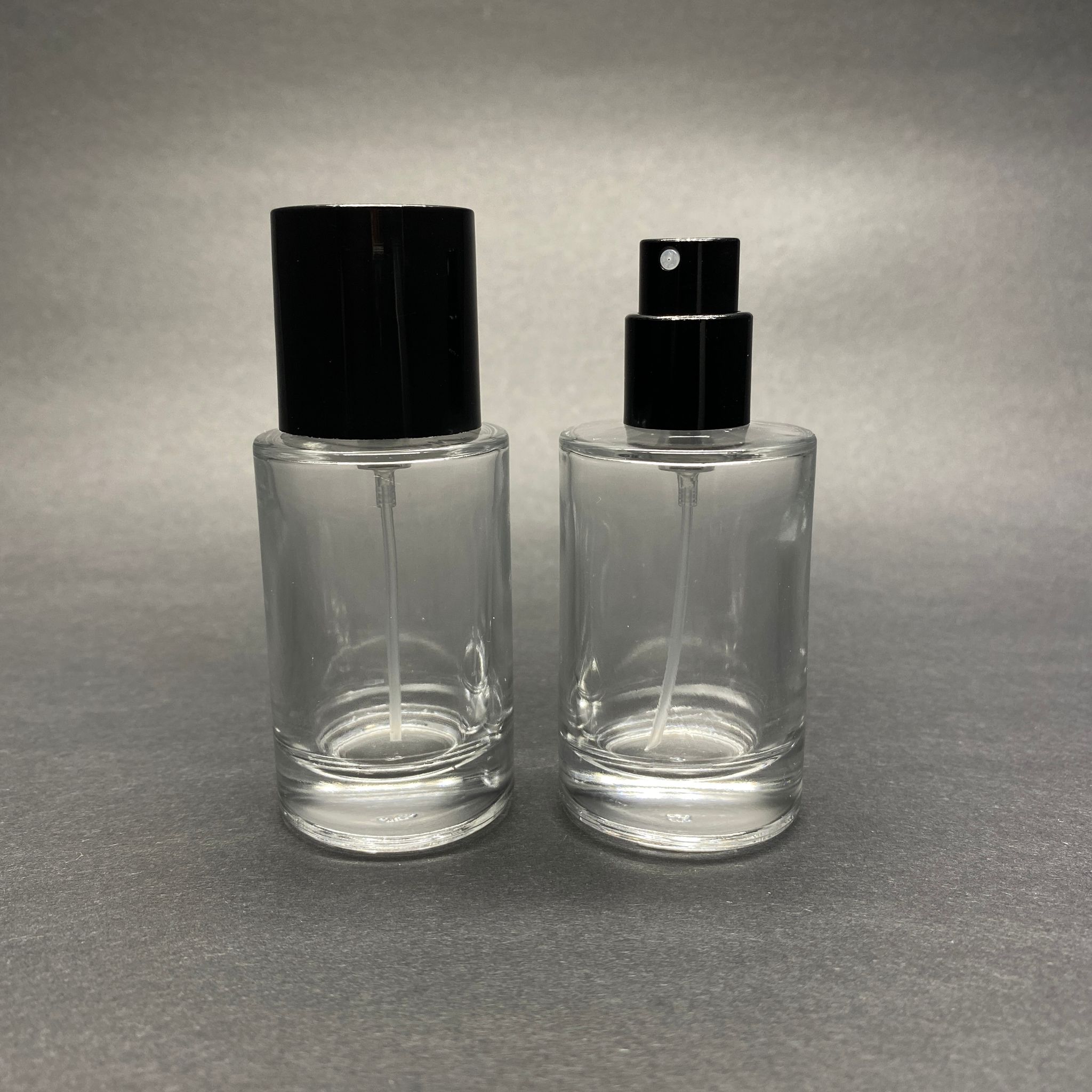 30 Ml Silindir Model Savage Parfüm Şişesi - Siyah Metal Spreyli + Siyah Kapaklı (Ağız 15 Mm Geçme Kolay Kapama)