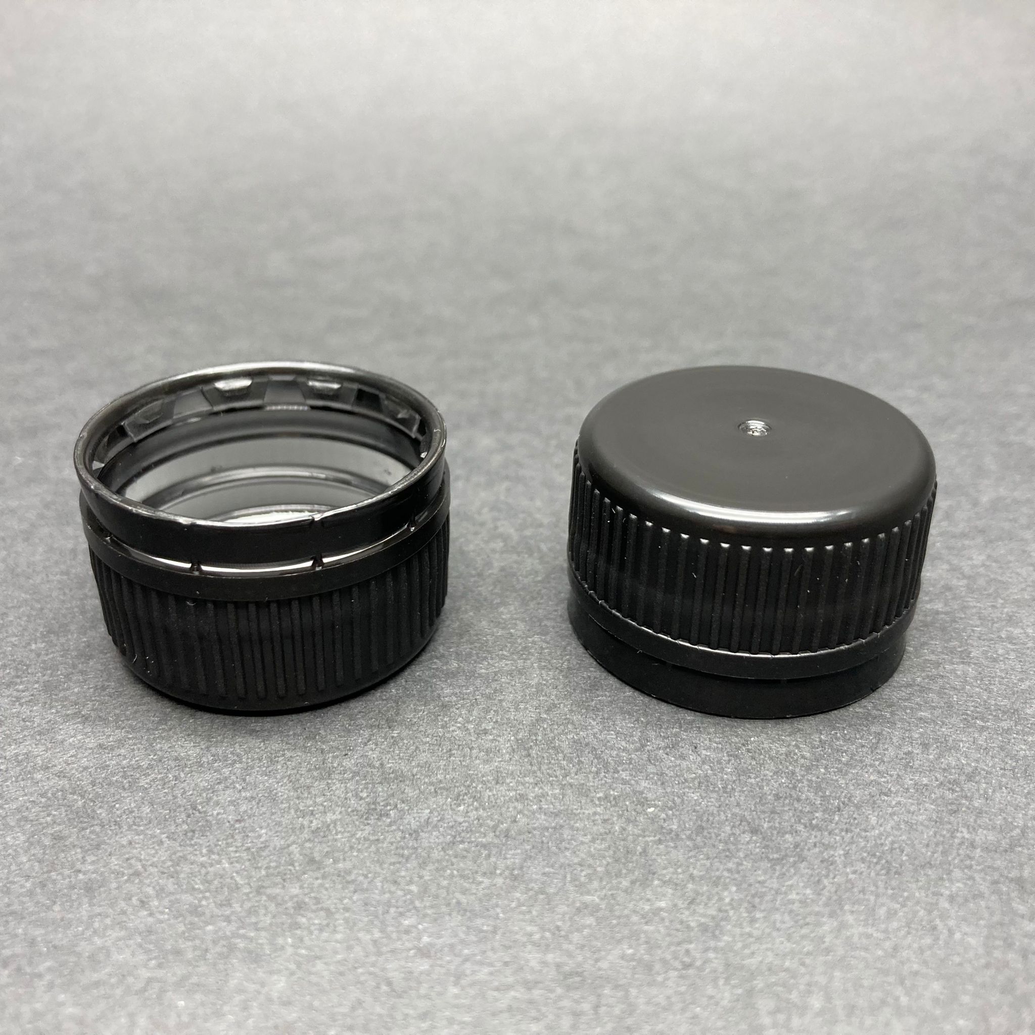 31 Mm Vidalı Kilitli Plastik Kapak - Köpük Contalı - Siyah -1 Litre Kulplu Galon Şişe, Vidalı Ağız Dorika Ve Maraska Şişe Uyumlu - Bericap Marka Yağ Şişe Kapağı - Sk 31.5/21 Pvdc  31.5 Bantlı Contalı