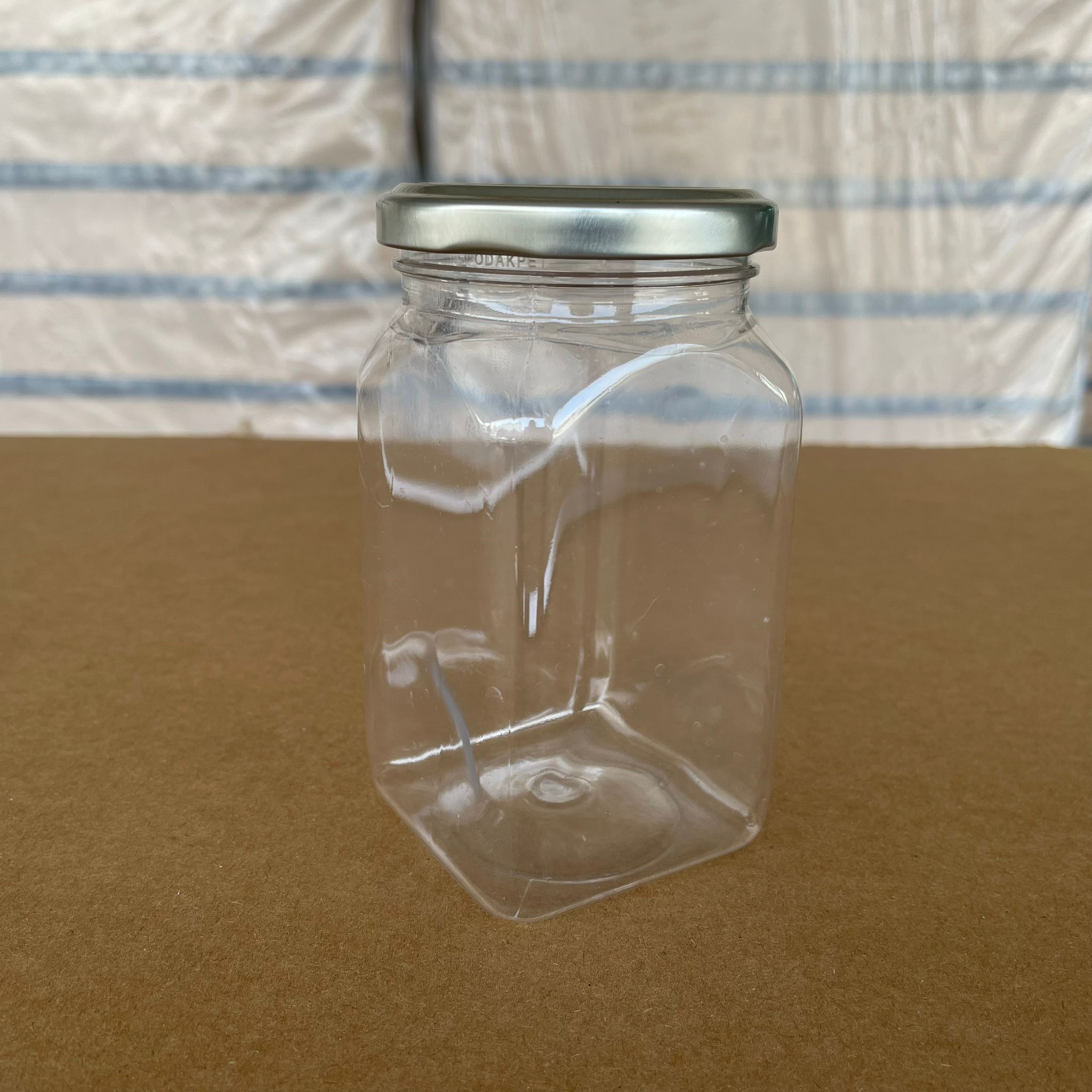 370 Cc Kare Pet Kavanoz - Gümüş Metal Kapaklı - 370 Ml Plastik Kavanoz