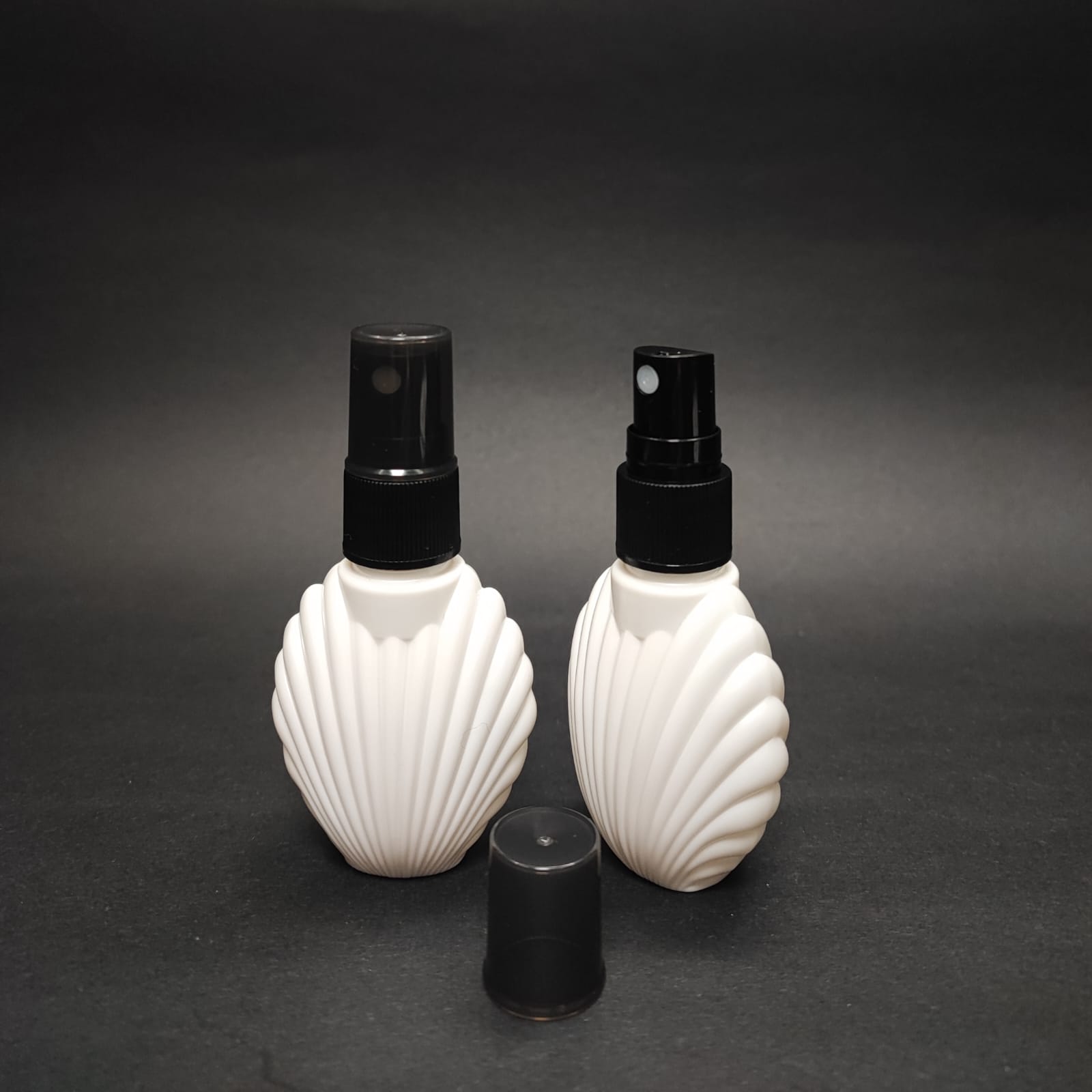 40 Cc İstiridye Campet Şişe - Siyah Spreyli Takım - 40 Ml Spreyli Kolonya Şişesi