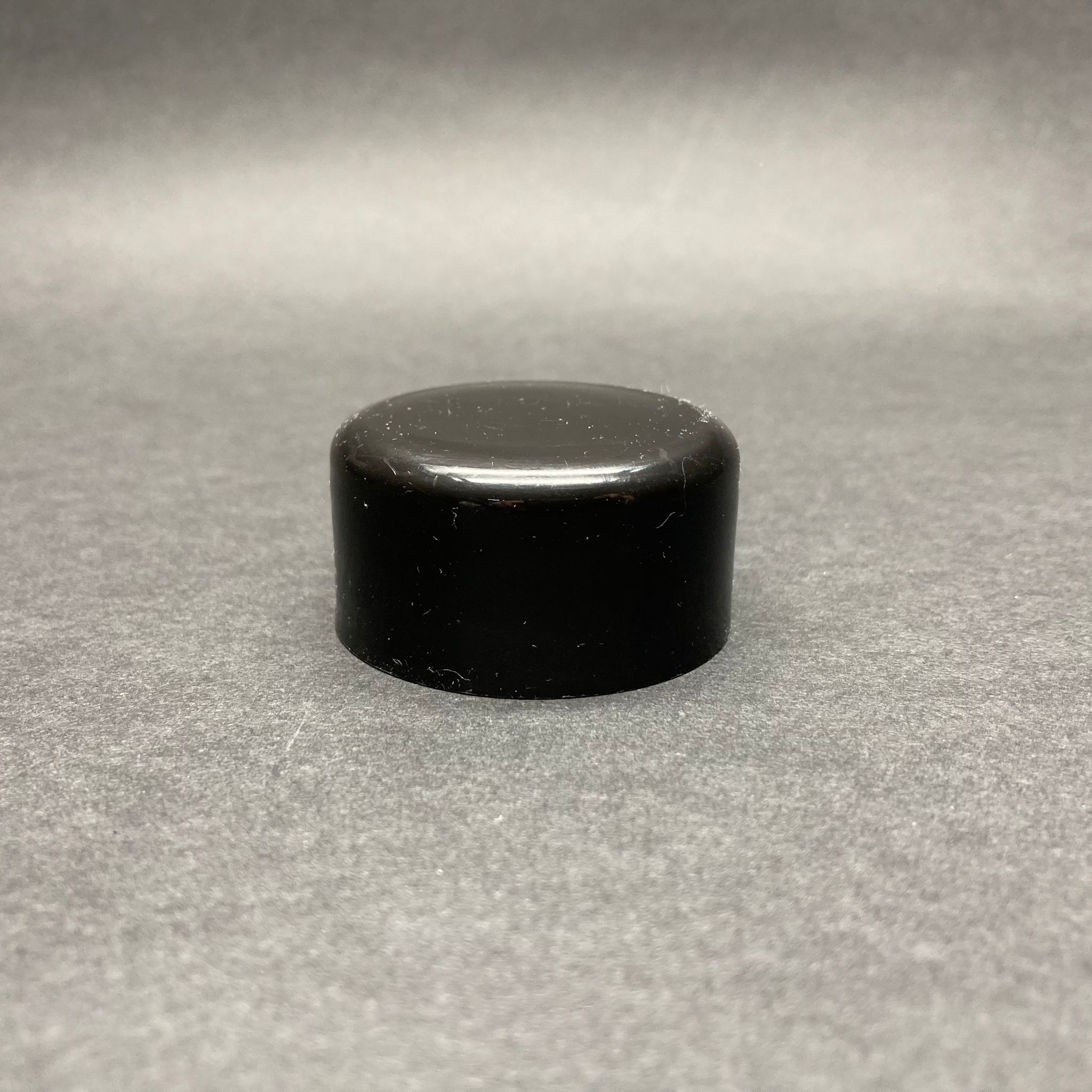 41/18 Mm Vidalı Plastik Kapak Siyah (Paşabahçe 3 Litre Kulplu Galon Şişe Uyumlu)