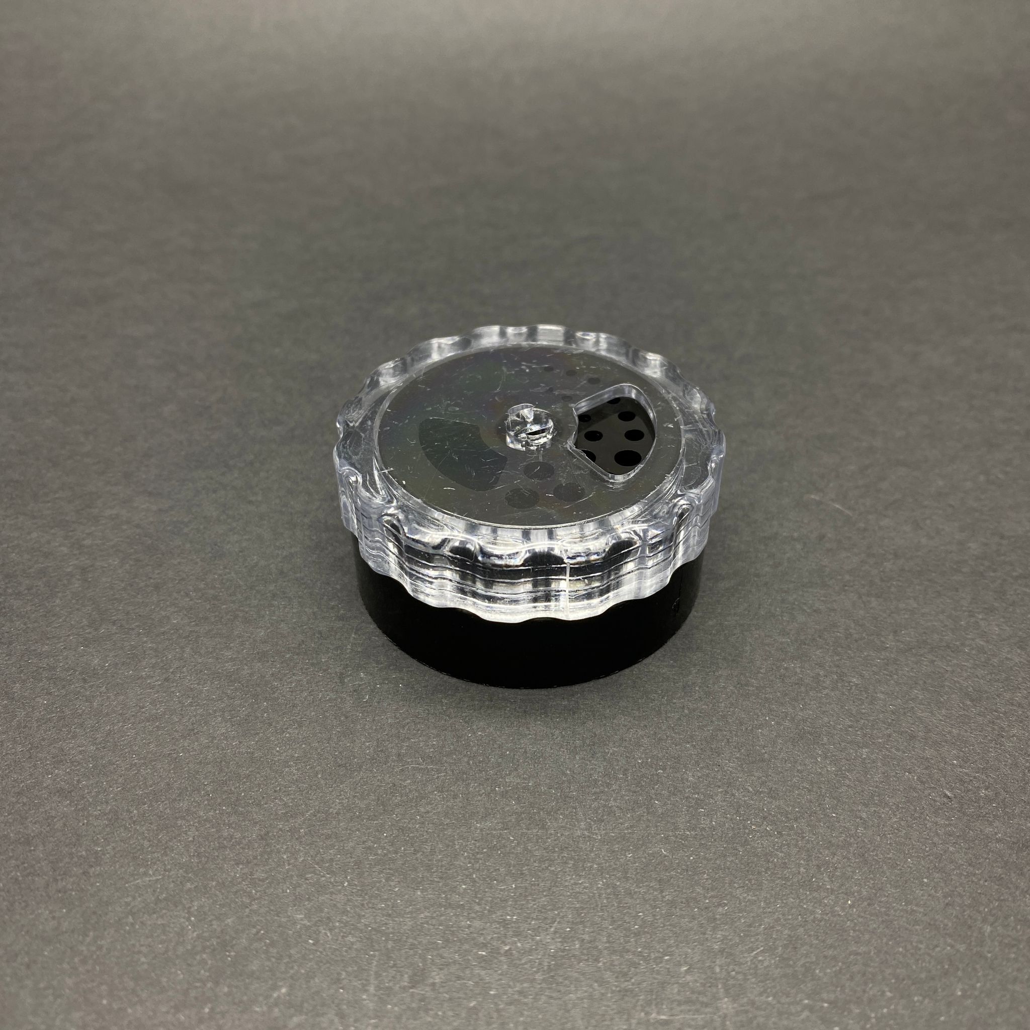 48 Mm Plastik Tuzluk Ve Baharatlık Kapağı - Baharat Kapak - Tuzluk Kapak - Siyah