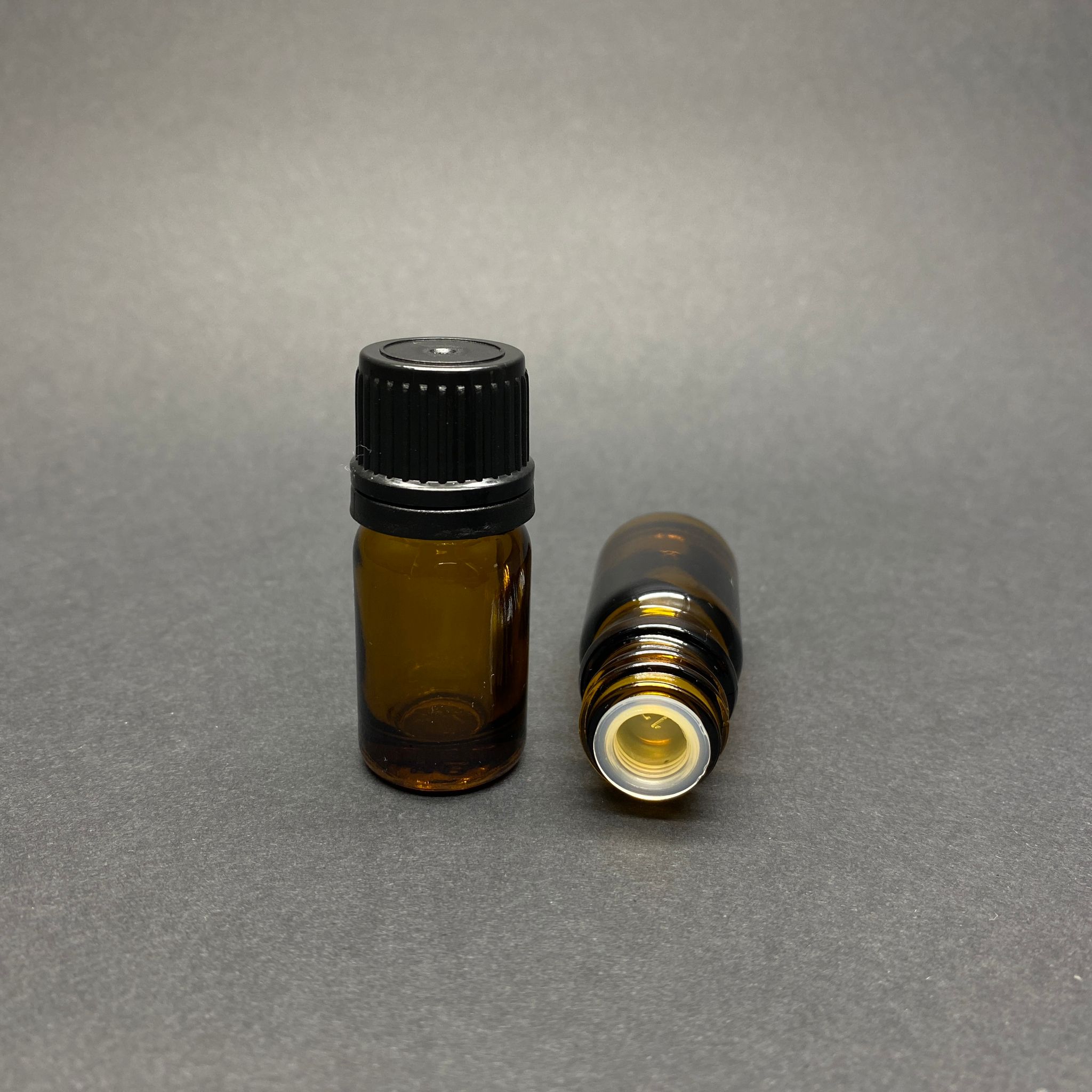5 Cc Amber Siyah Kilit Kapaklı - Kör Tıpalı Cam Şişe - 5 Ml Kahverengi Kilitli Kapaklı Kör Tıpalı Cam Şişe