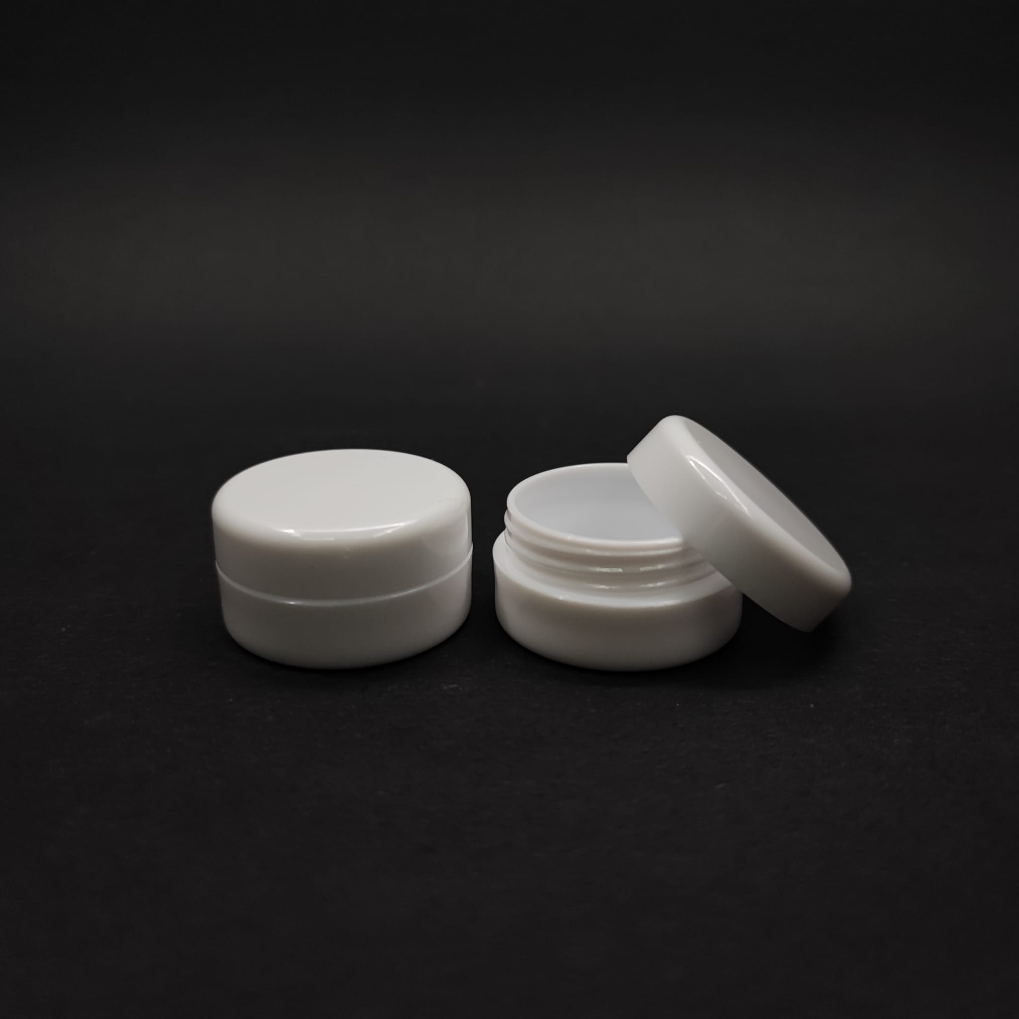 5 Cc Beyaz Opak Mika Krem Kavanozu - Kapaklı - 5 Ml Mika Krem Kavanozu - Ufak Plastik Kavanoz - Akrilik Kavanoz - Küçük Kavanoz - Mini Kavanoz - Kısa