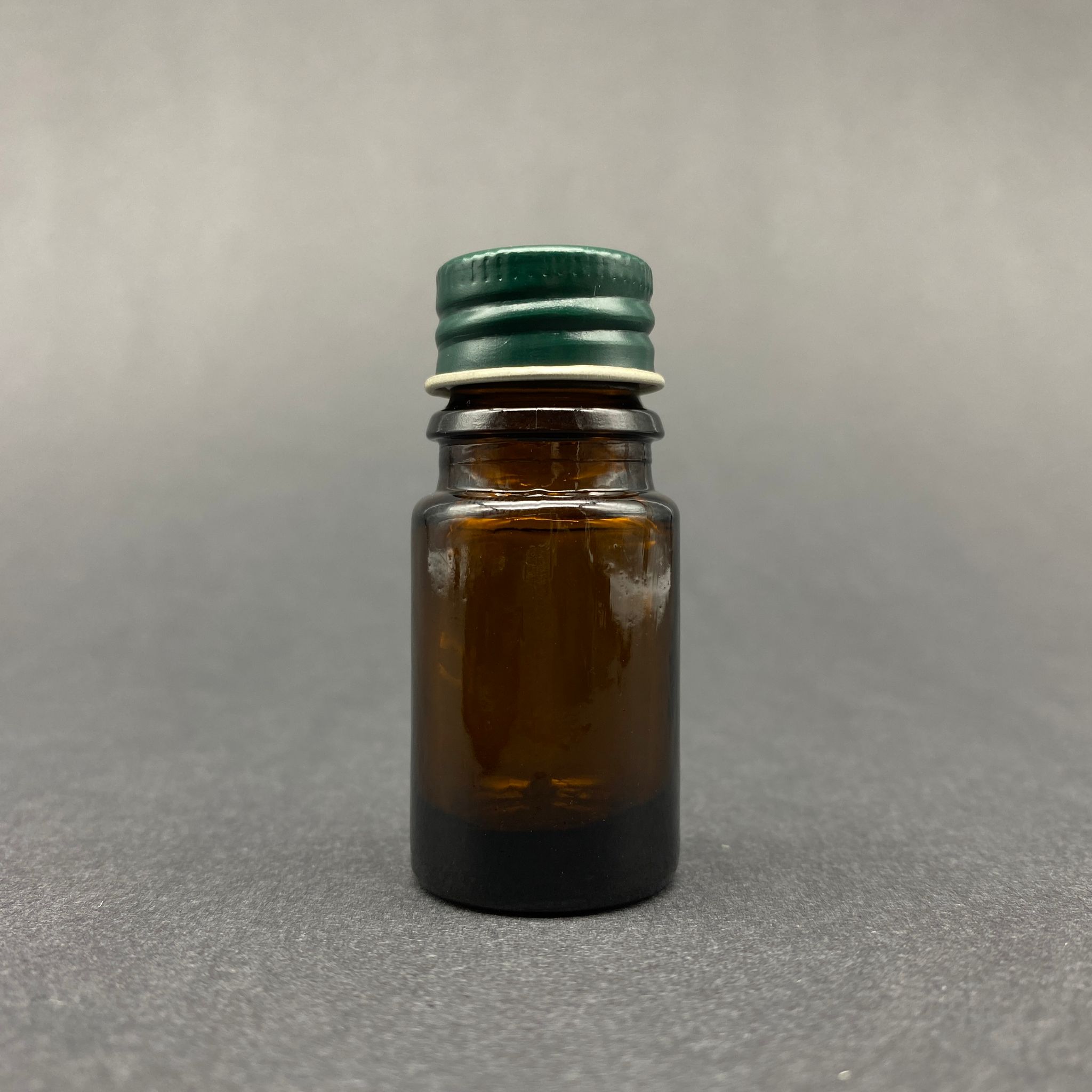 5 Cc Kahverengi Cam Şişe - Yeşil Vidalı Metal Kapaklı - 5 Ml Amber Standart Cam Şişe