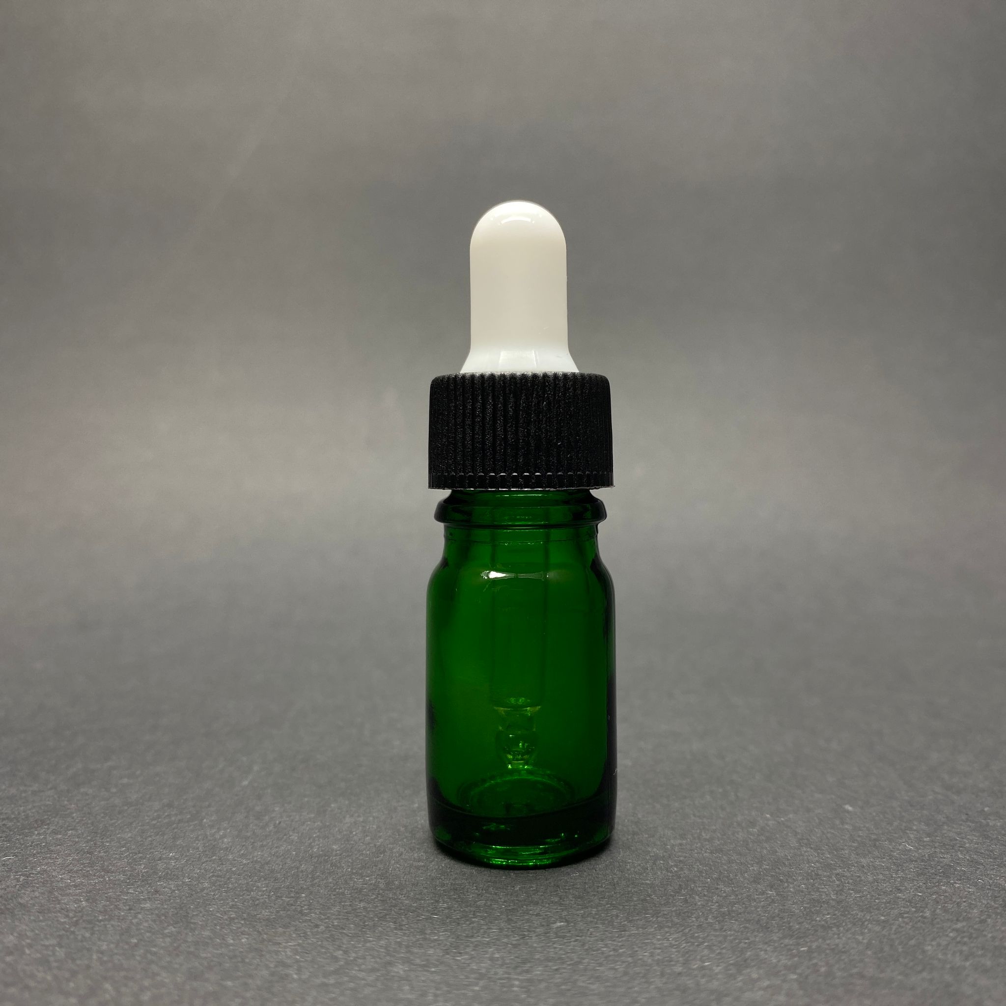 5 Cc Yeşil Cam Damlalıklı Şişe - Beyaz Emzik - Siyah Plastik Kapak - 5 Ml Yeşil Cam Damlalıklı Şişe
