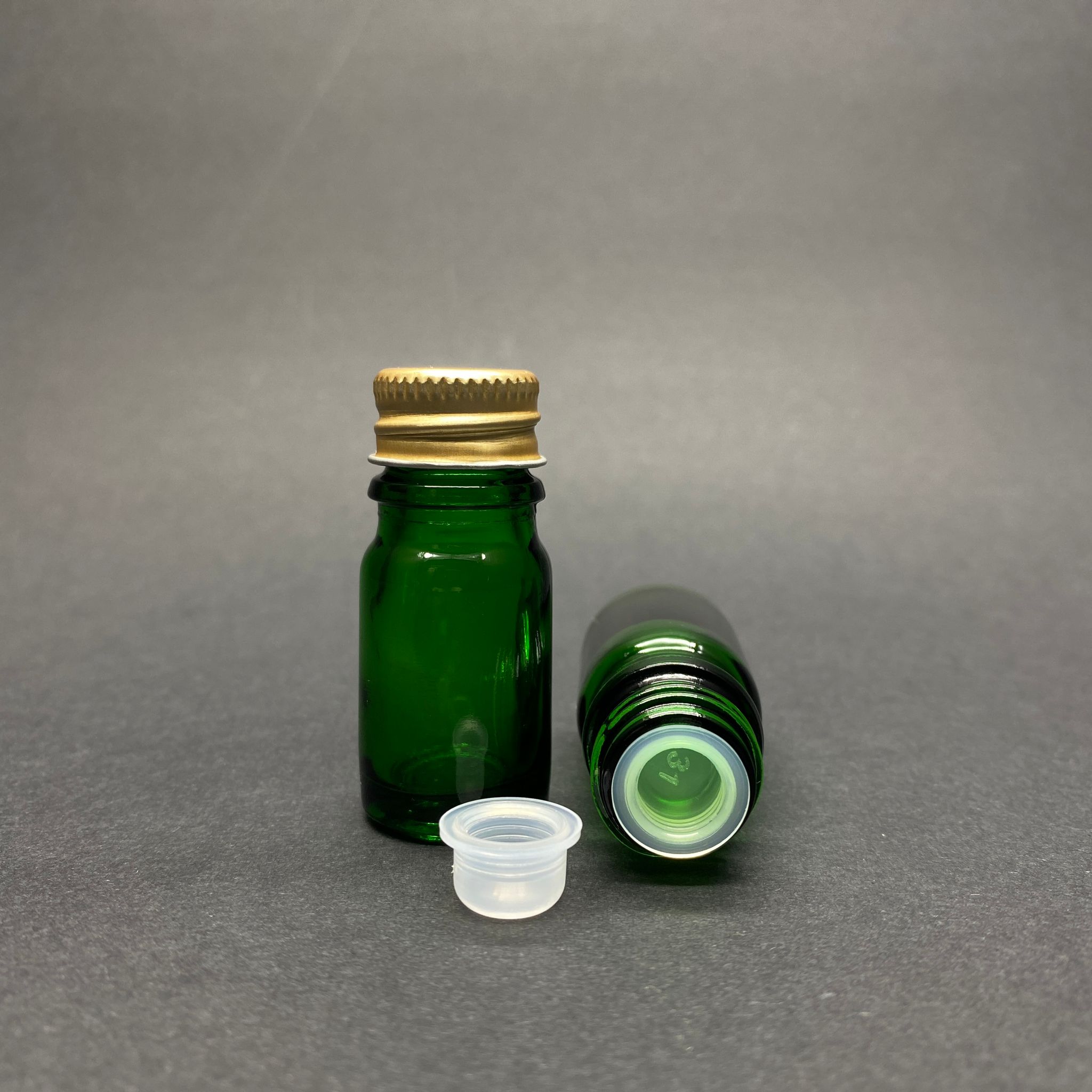 5 Cc Yeşil Gold Metal Contalı Kapaklı - Kör Tıpalı Cam Şişe - 5 Ml Yeşil Kapaklı Kör Tıpalı Cam Şişe