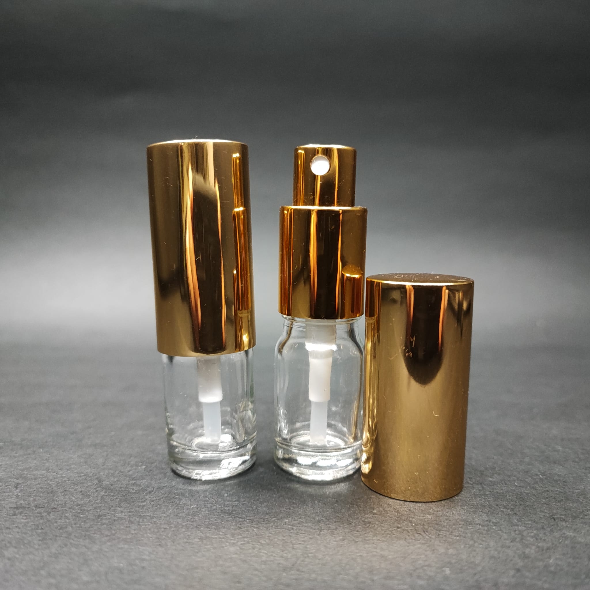 5 Ml Lüks Vidalı Valf Çevirme Parfüm Şişeleri - 5 Cc Şeffaf Cam Şişe - Gold Metal Spreyli Kapaklı Set