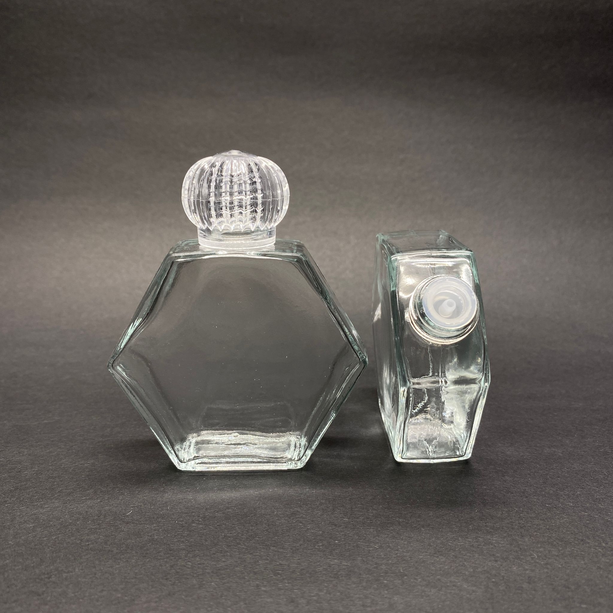 50 Cc Altıgen Cam Şişe + Kristal Kapak + Kolonya Tıpası - 50 Ml Hediyelik Cam Kolonya Şişesi - Düğün, Nişan, Söz, Kına, Cenaze, Promosyon İçin Hediyelik Kolonya Şişeleri