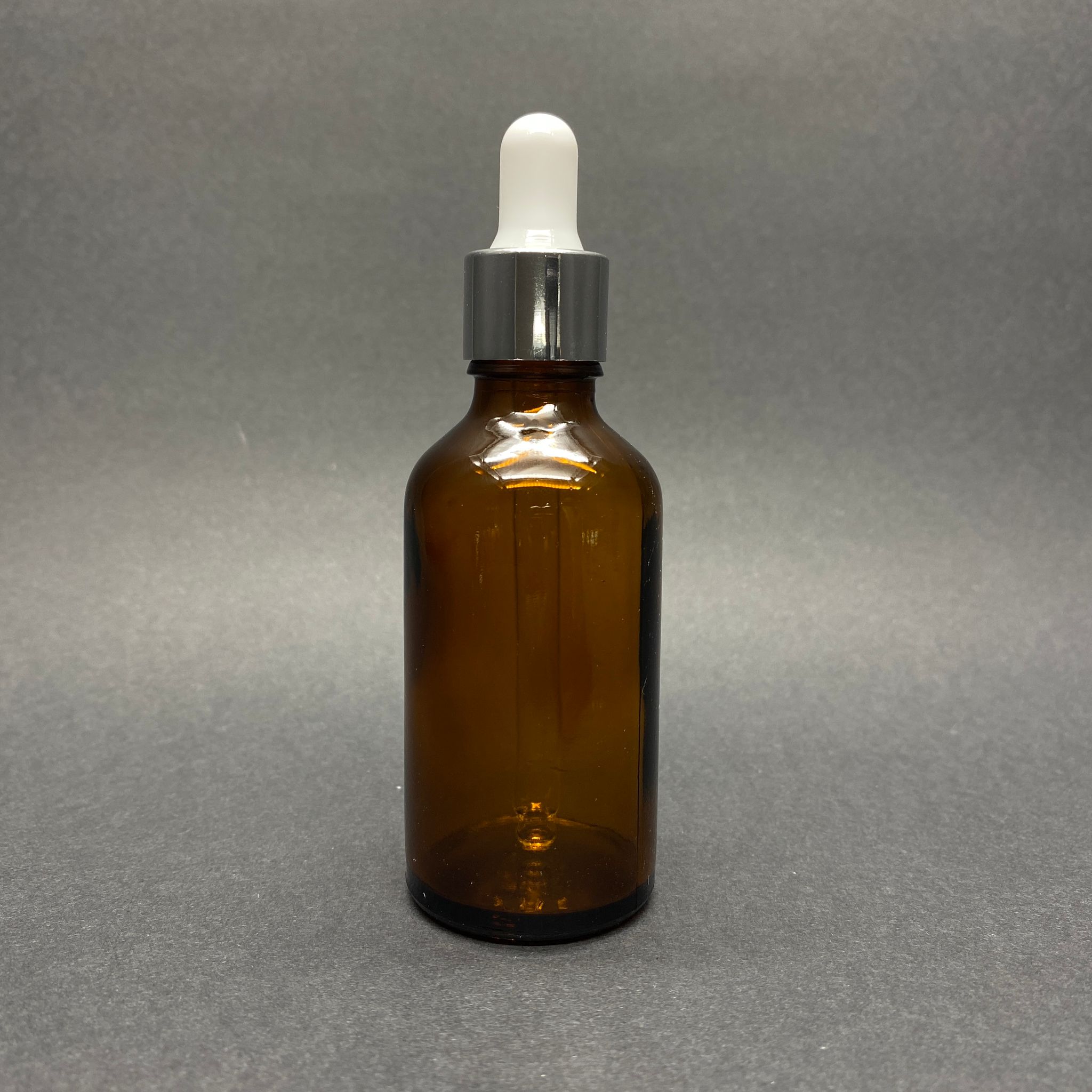 50 Cc Amber Cam Damlalıklı Şişe - Beyaz Emzik - Gümüş Metalik Kapak - 50 Ml Kahverengi Cam Damlalıklı Şişe