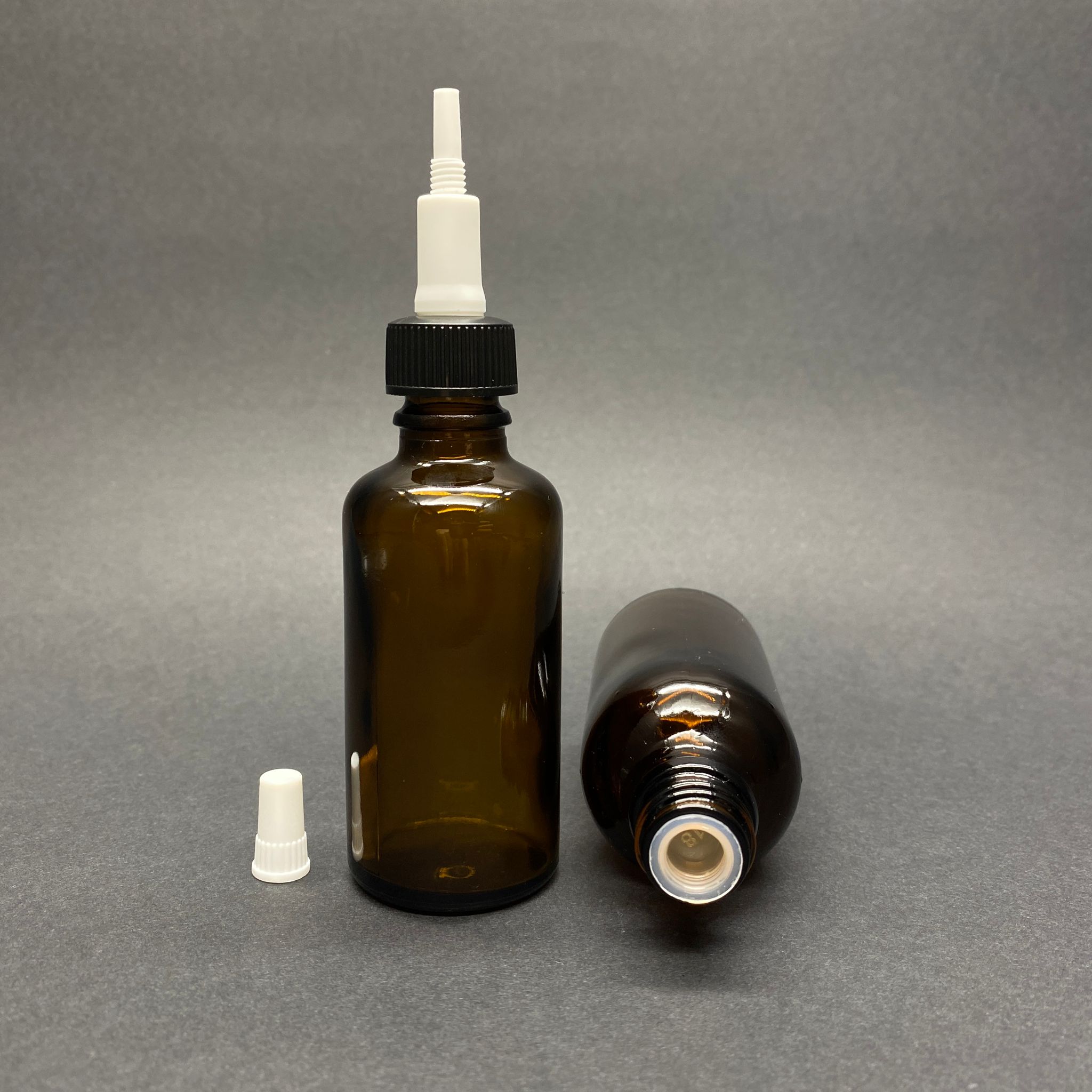50 Cc Amber Cam Şişe - Üstten Damlalıklı Kapak + Kör Tıpa - Sıvıyı Kontrollü Damlatır