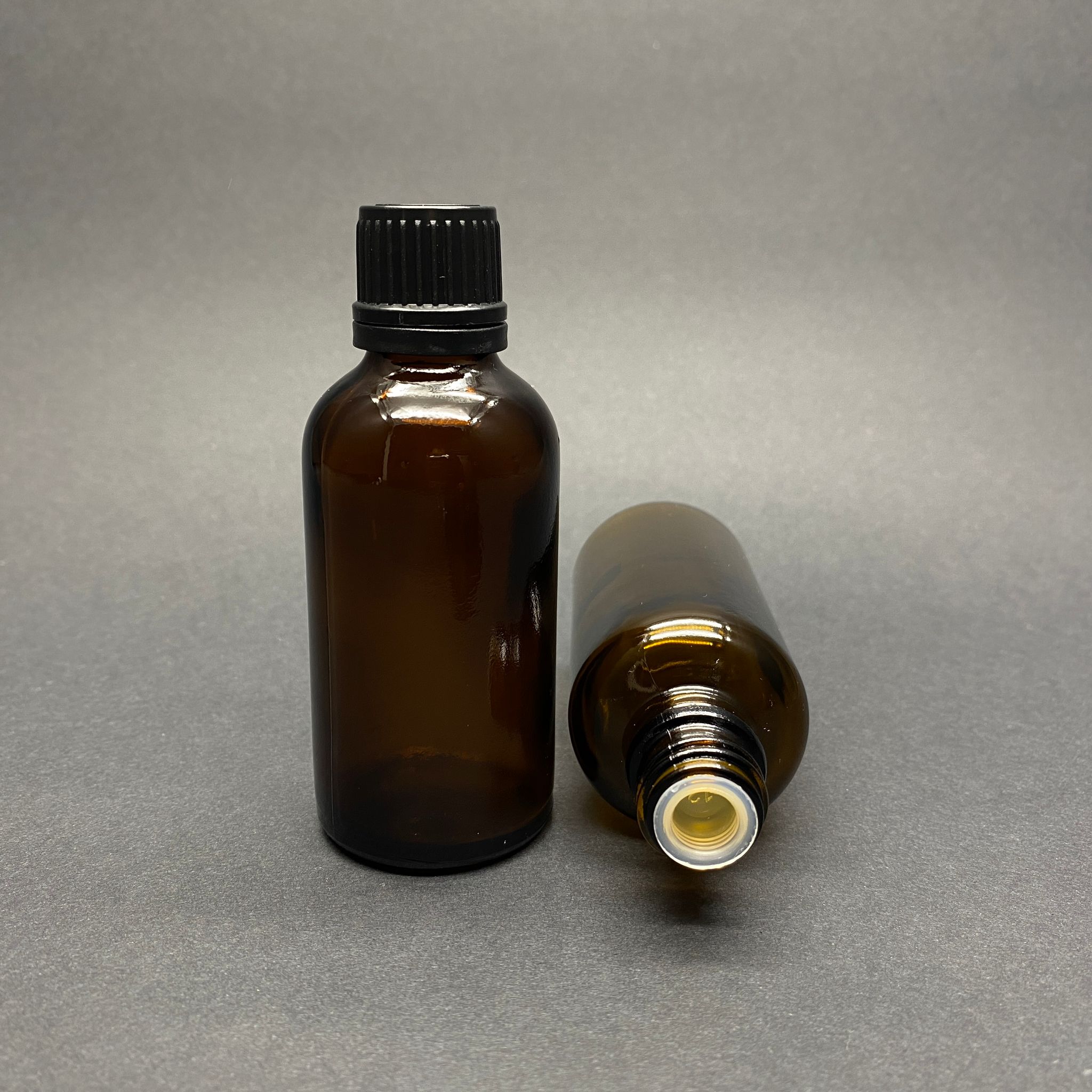 50 Cc Amber Siyah Kilit Kapaklı - Kör Tıpalı Cam Şişe - 50 Ml Kahverengi Standart Kilitli Kapaklı Kör Tıpalı Cam Şişe