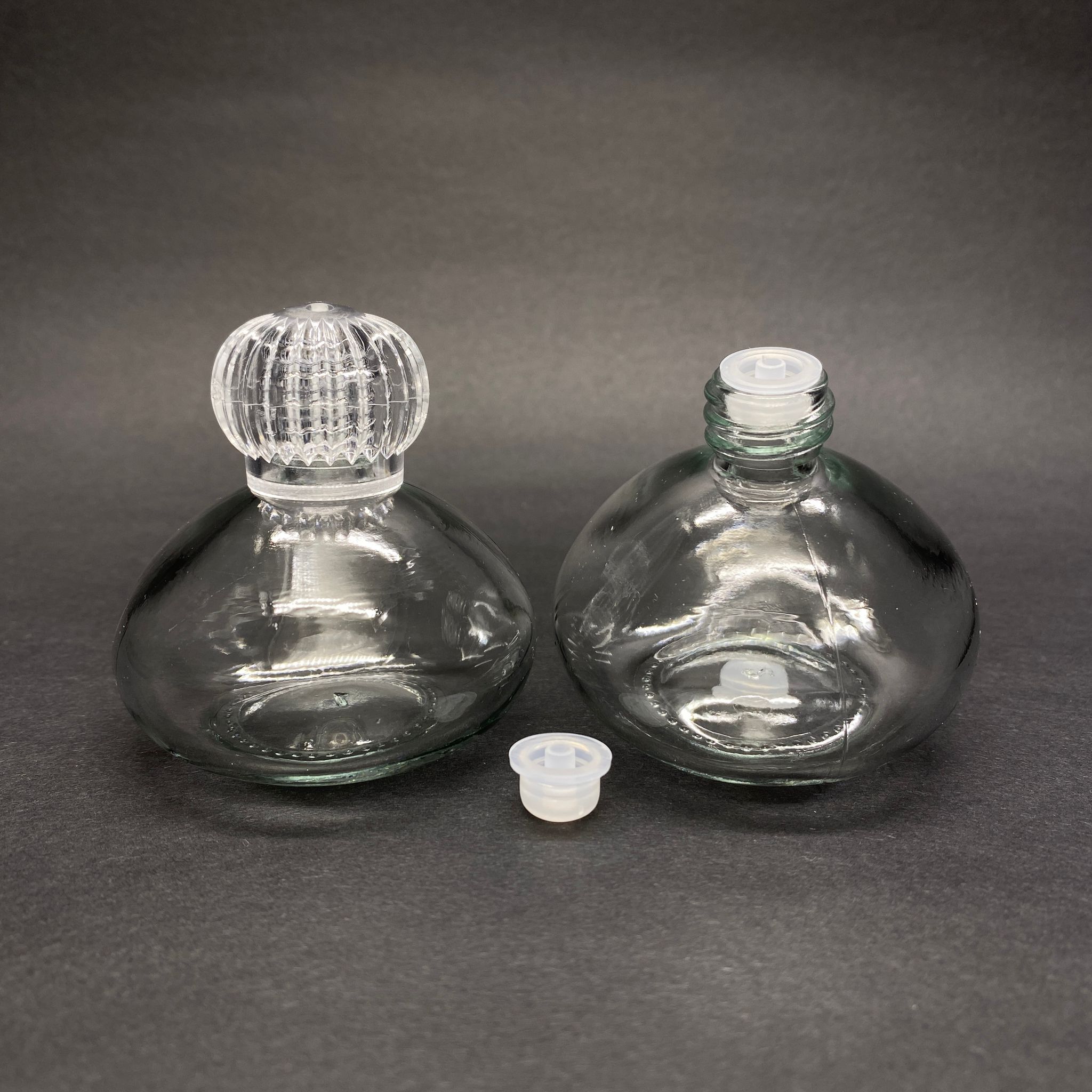 50 Cc Basık Cam Şişe + Kristal Kapak + Kolonya Tıpası - 50 Ml Hediyelik Cam Kolonya Şişesi - Düğün, Nişan, Söz, Kına, Cenaze, Promosyon İçin Hediyelik Kolonya Şişeleri