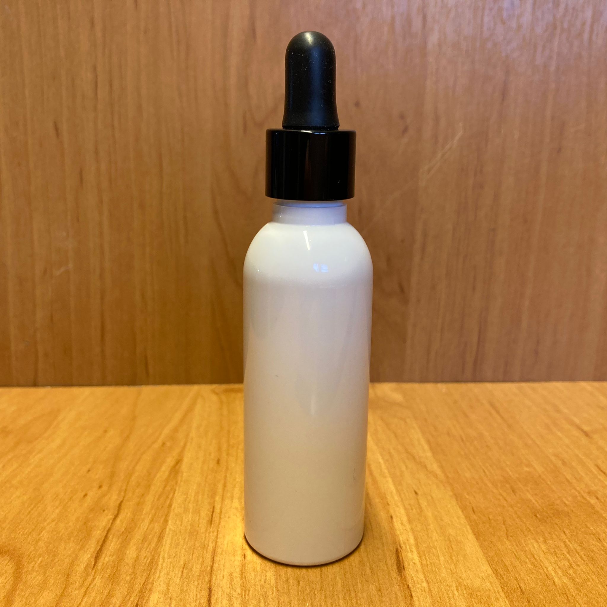 50 Cc Beyaz Silindir Plastik Cam Damlalıklı Şişe - Siyah Emzik - Siyah Metalik Kapak - 50 Ml Plastik Cam Damlalıklı Şişe