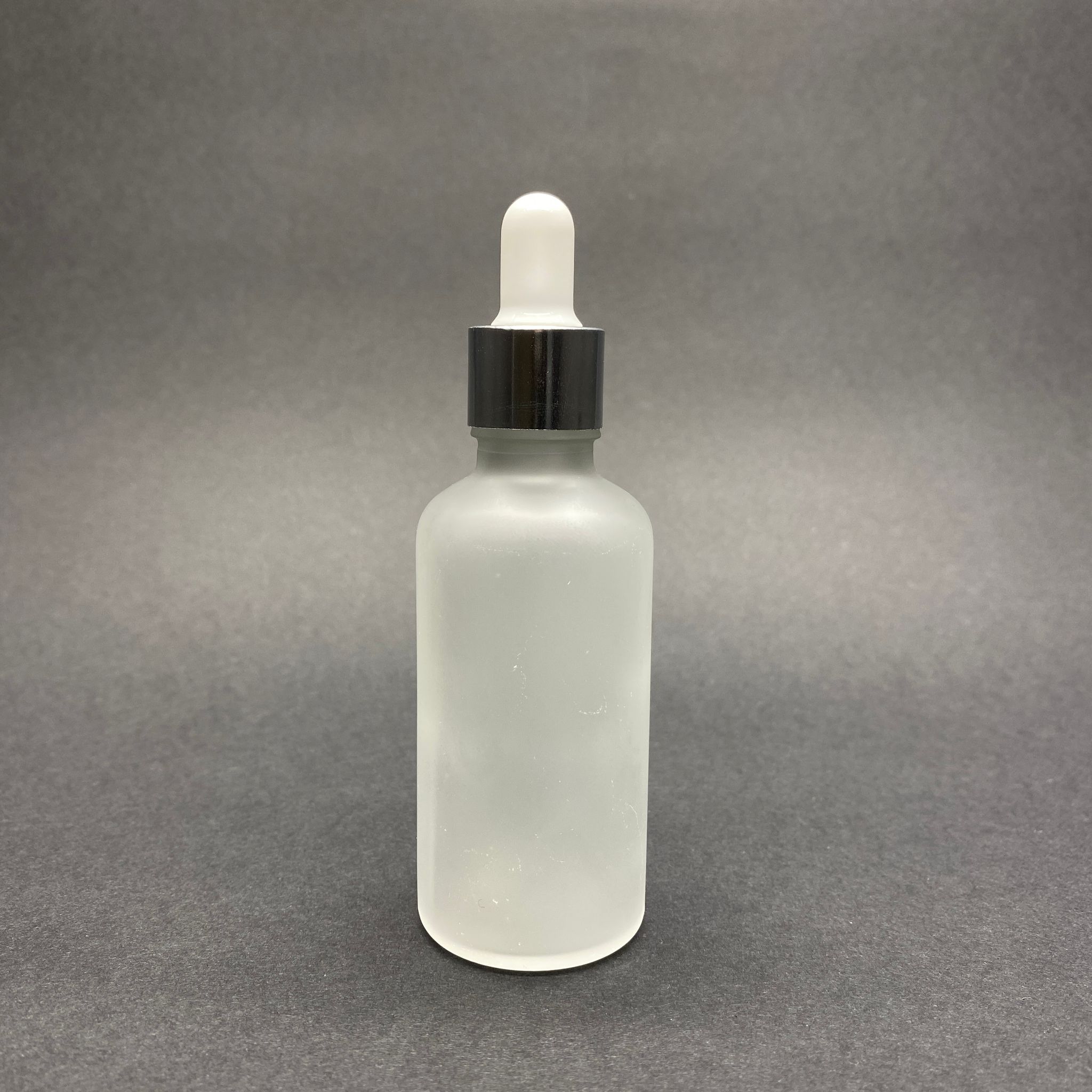 50 Cc Buzlu Cam Damlalıklı Şişe - Beyaz Emzik - Gümüş Metal Kapak - 50 Ml Buzlu Cam Damlalıklı Şişe - Serum Şişesi Damlalıklı - Serum Şişesi - Toptan Damlalıklı Şişe