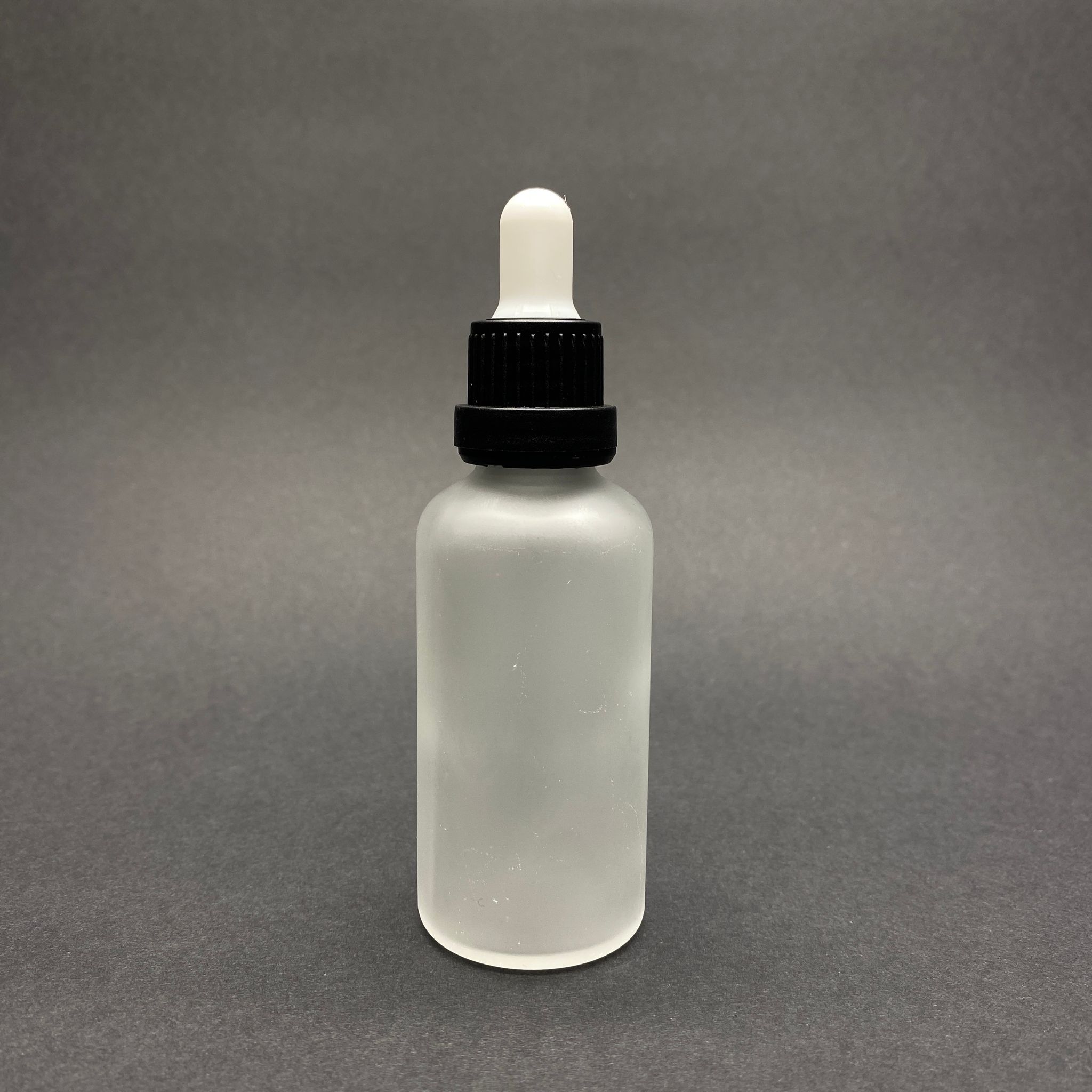 50 Cc Buzlu Cam Damlalıklı Şişe - Beyaz Emzik - Siyah Kilitli Plastik Kapak - 50 Ml Buzlu Cam Damlalıklı Şişe - Serum Şişesi Damlalıklı - Boş Serum Şişesi - Toptan Damlalıklı Şişe