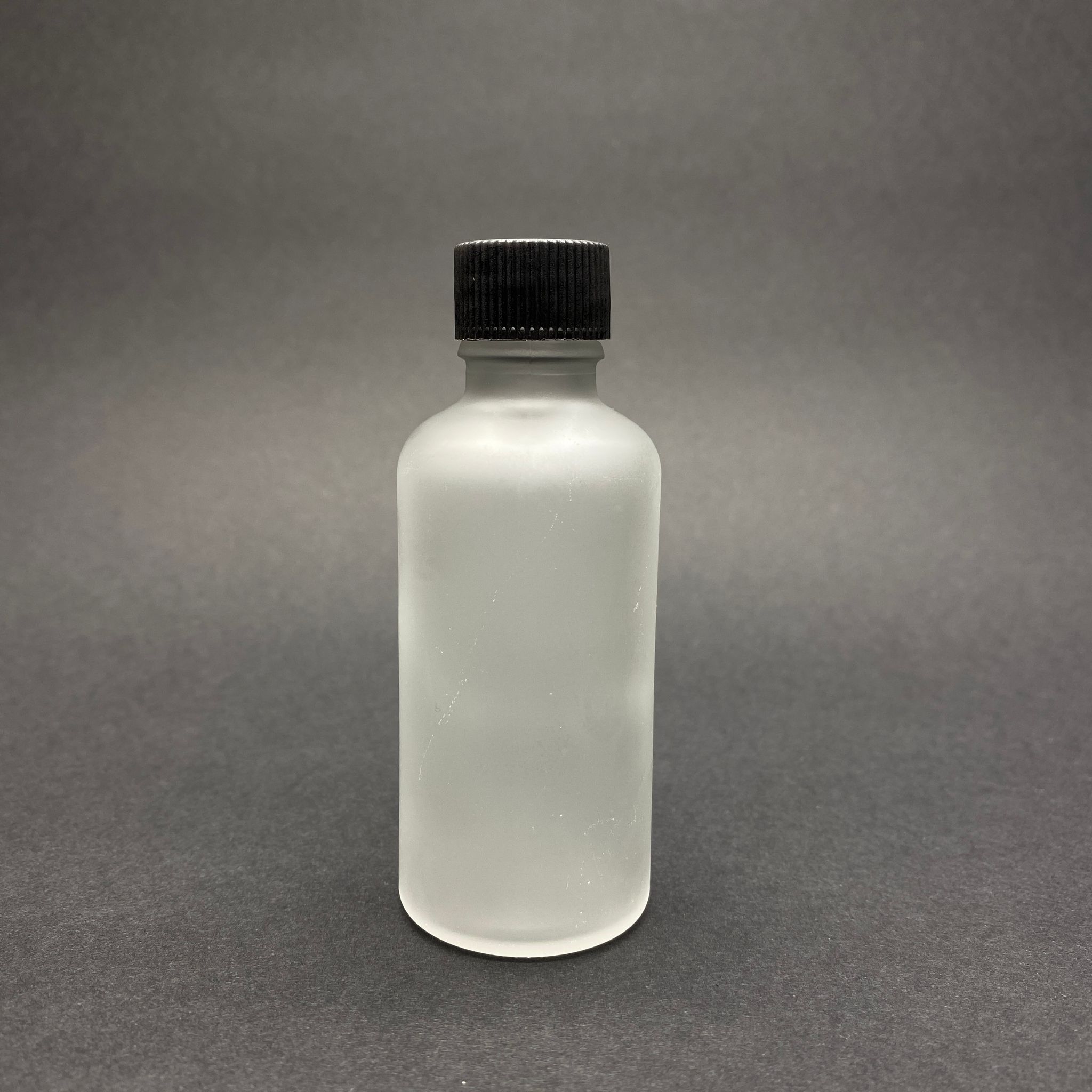 50 Cc Buzlu Cam Şişe - Siyah Plastik Vidalı Kapaklı - 50 Ml Siyah Kapaklı Buzlu Şişe - Buzlu Cam