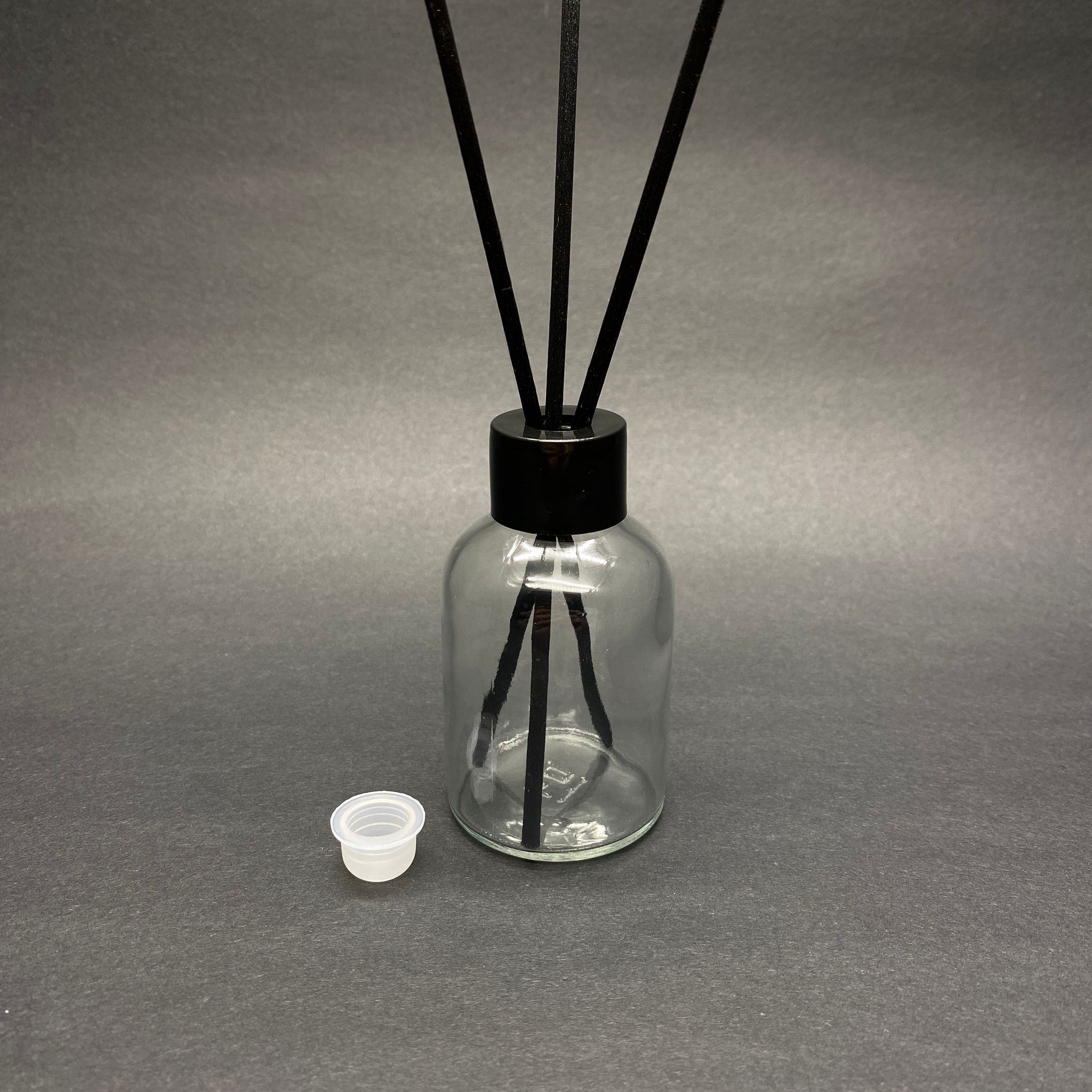 50 Cc Cam Bambu Oda Kokusu Şişesi - 50 Ml Çubuklu Bambu Oda Kokusu Şişesi - Difüzör Şişe- Cam Şişe + Plastik Kapak + Plastik Tıpa + 3 Adet Fiber Siyah Bambu Çubuk - İthal
