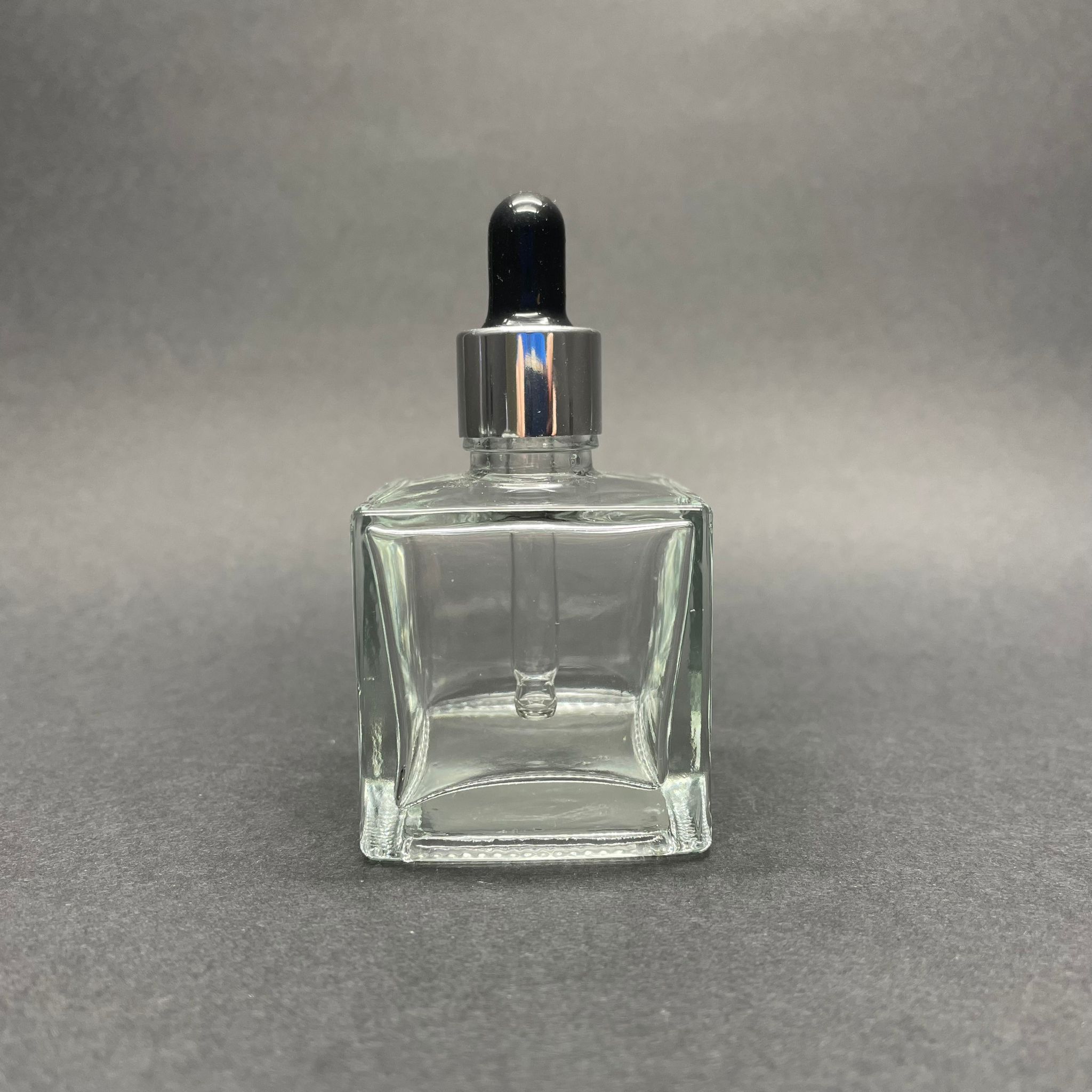 50 Cc Kare Cam Damlalıklı Şişe - Siyah Emzik - Gümüş Metalik Kapak - 50 Ml Köşeli Cam Damlalıklı Şişe