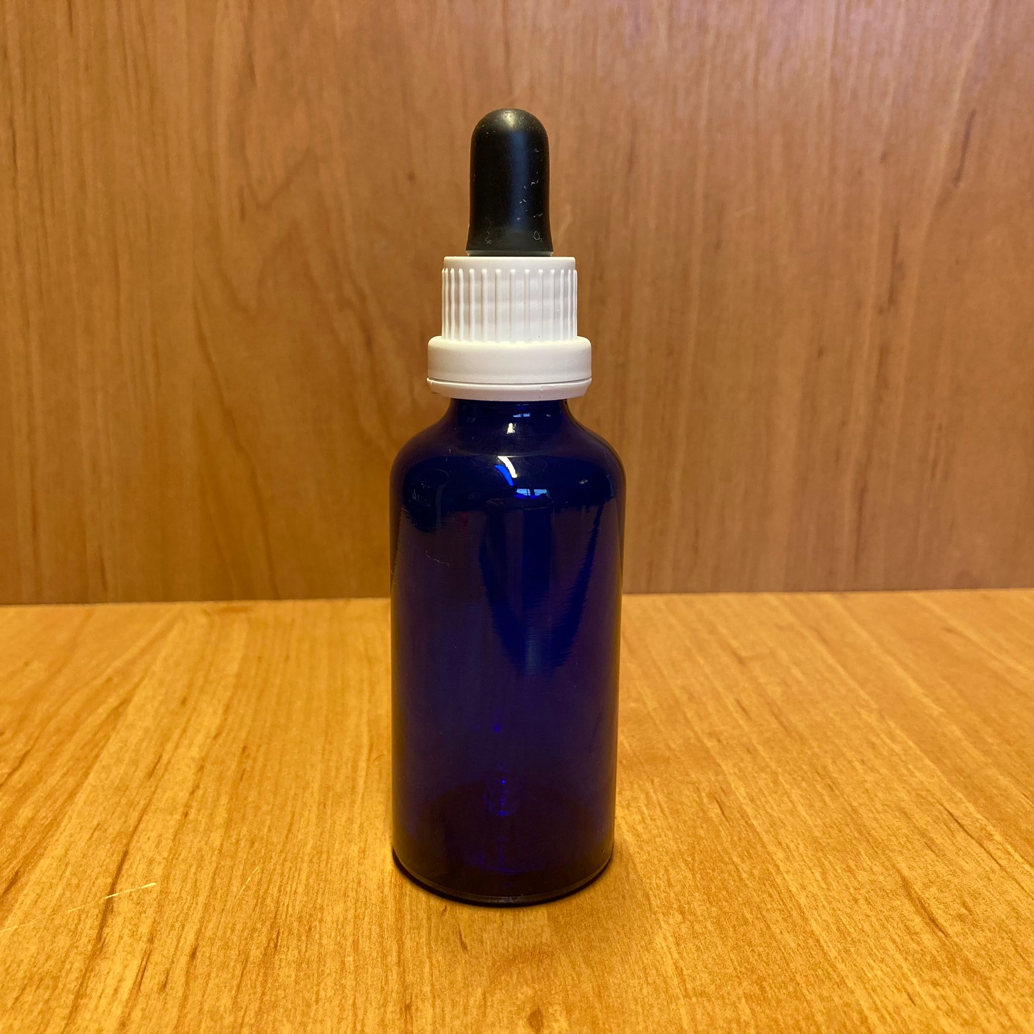 50 Cc Mavi Cam Damlalıklı Şişe - Siyah Emzik - Beyaz Plastik Kilitli Kapak - 50 Ml Mavi Cam Damlalıklı Şişe