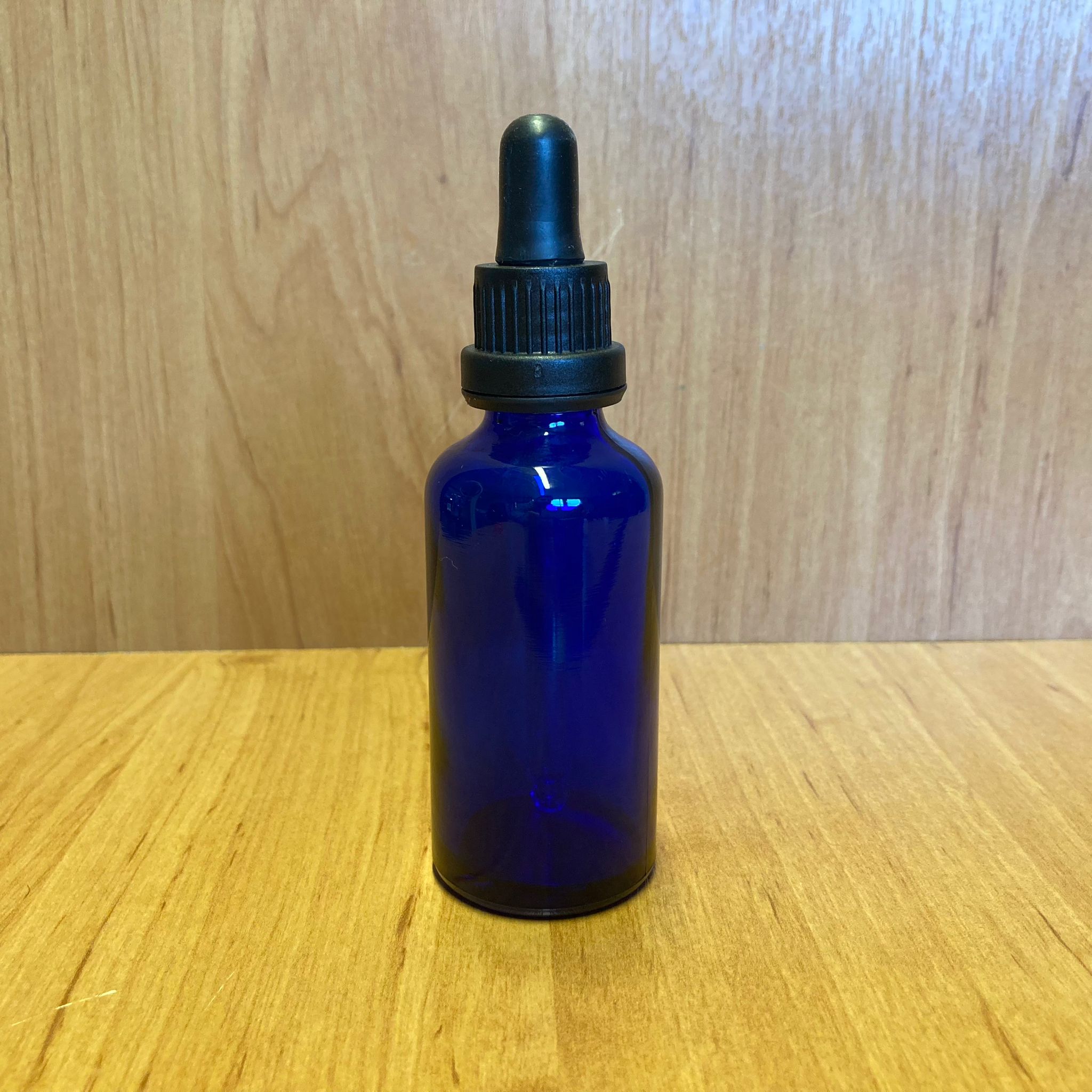 50 Cc Mavi Cam Damlalıklı Şişe - Siyah Emzik - Siyah Plastik Kilitli Kapak - 50 Ml Mavi Cam Damlalıklı Şişe