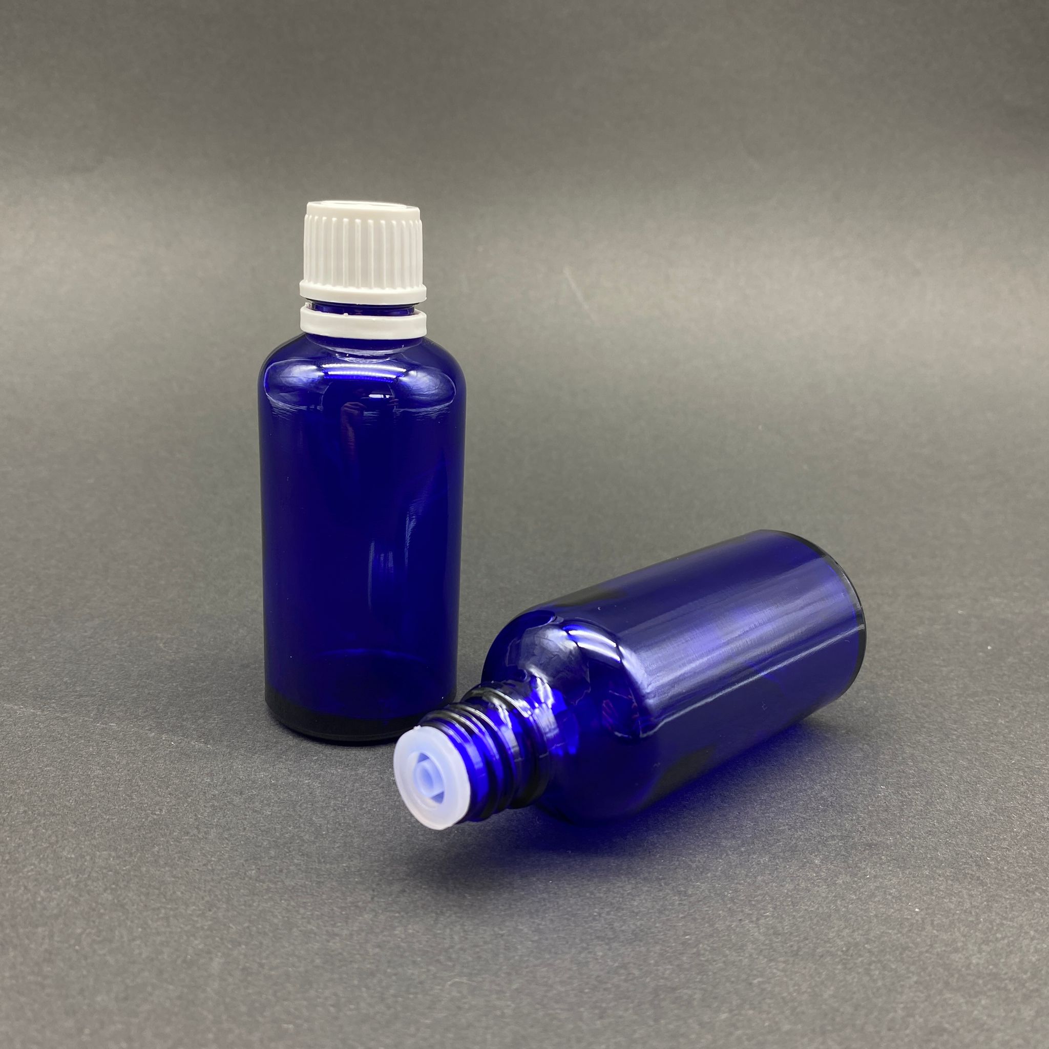 50 Cc Mavi İçten Damlalıklı - Beyaz Kilit Kapaklı Cam Şişe - 50 Ml Mavi Yeni İçten Damlalıklı Cam Şişe