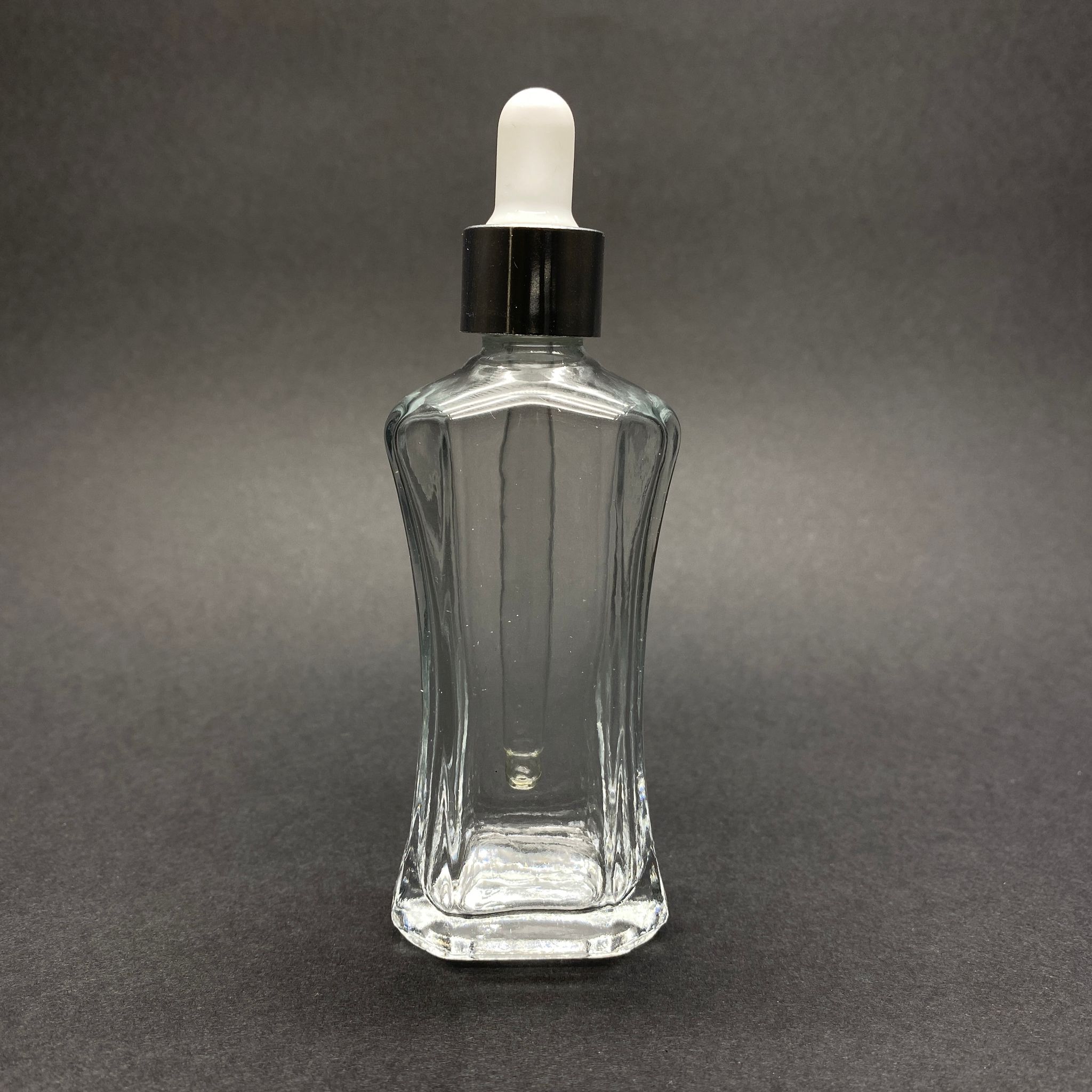 50 Cc Milano Model Cam Damlalıklı Şişe - Beyaz Emzik - Gümüş Metal Kapak - 50 Ml Lüks Cam Şişe (Camın Kalınlığı İle İlgili +/- 5 Ml Tolerans Olabilir)