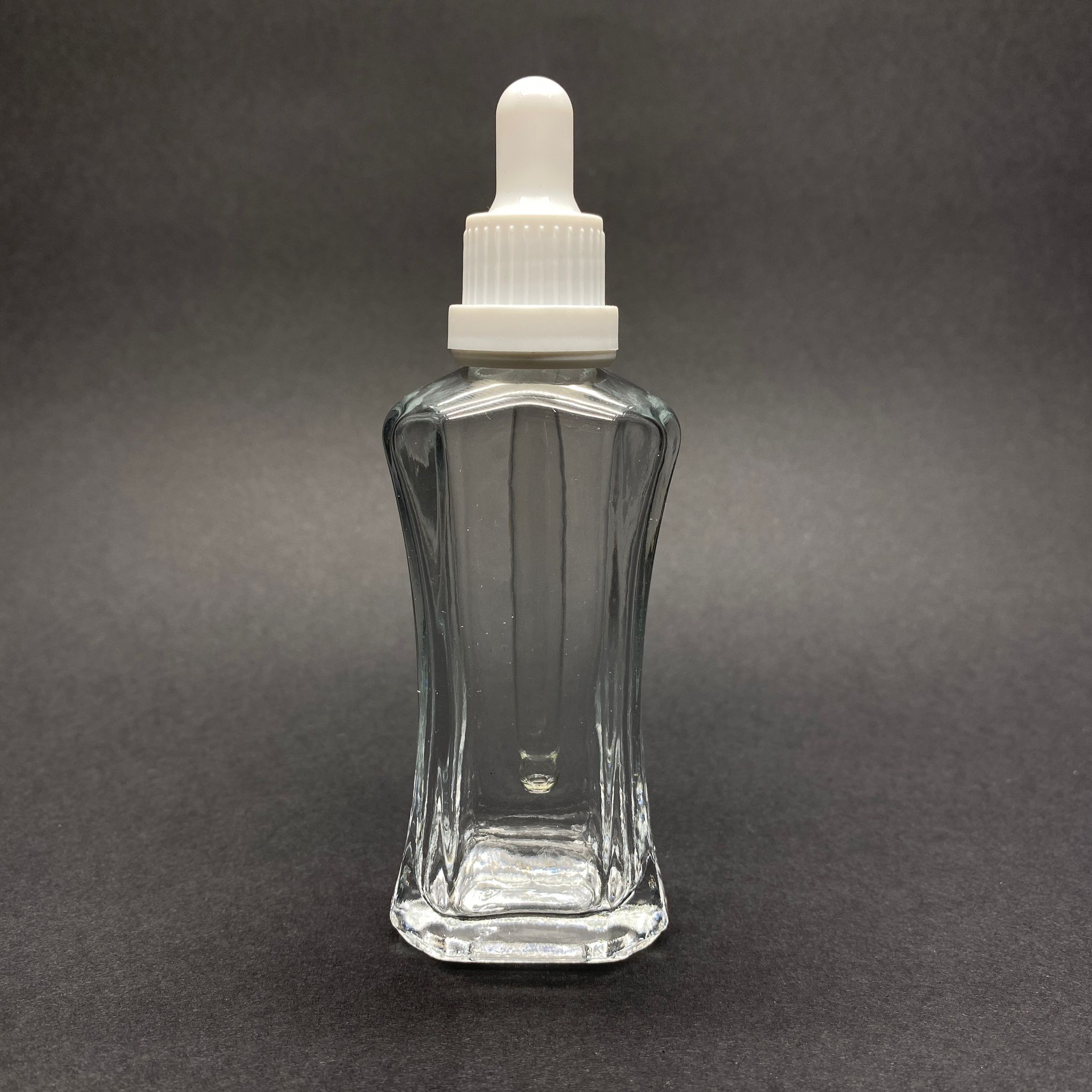 50 Cc Milano Model Cam Damlalıklı Şişe - Beyaz Emzik - Kilitli Beyaz Kapak - 50 Ml Lüks Cam Şişe (Camın Kalınlığı İle İlgili +/- 5 Ml Tolerans Olabilir)