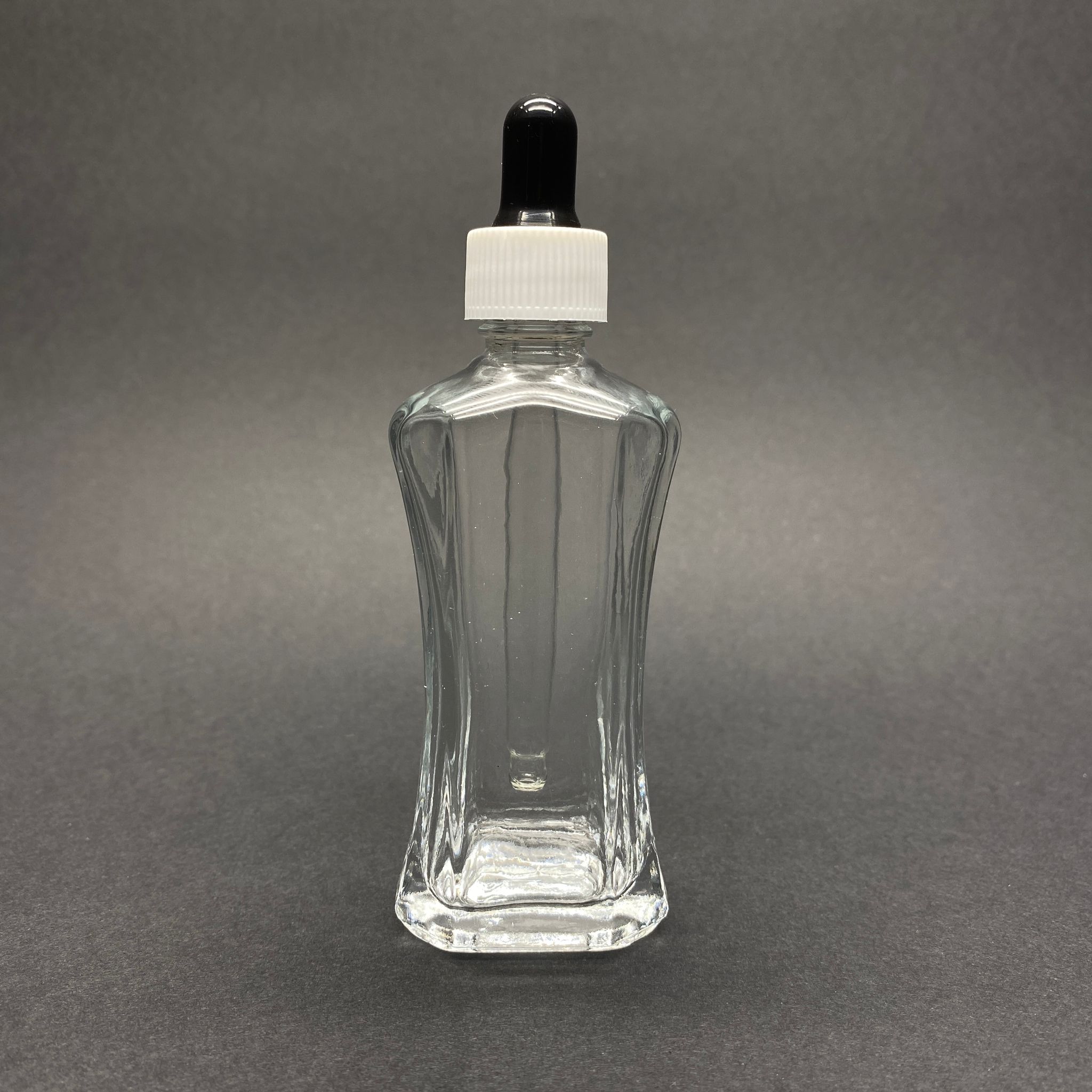 50 Cc Milano Model Cam Damlalıklı Şişe - Siyah Emzik - Beyaz Plastik Kapak - 50 Ml Lüks Cam Şişe (Camın Kalınlığı İle İlgili +/- 5 Ml Tolerans Olabilir)