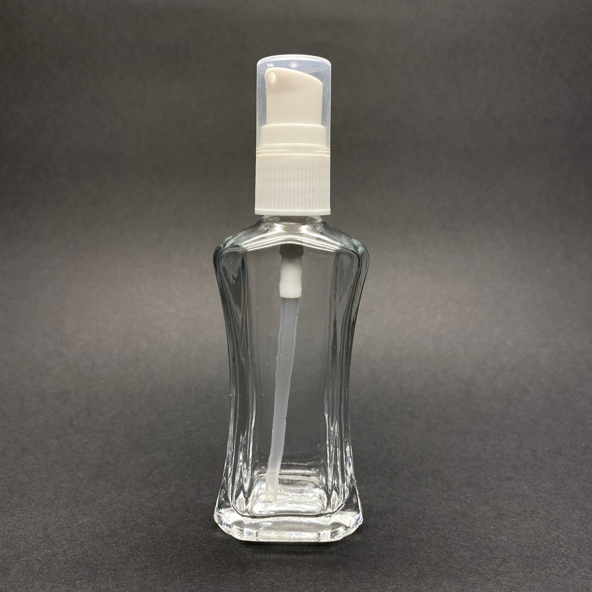 50 Cc Milano Model Cam Şişe - Beyaz Losyon Pompalı - 50 Ml Lüks Cam Şişe (Camın Kalınlığı İle İlgili +/- 5 Ml Tolerans Olabilir)