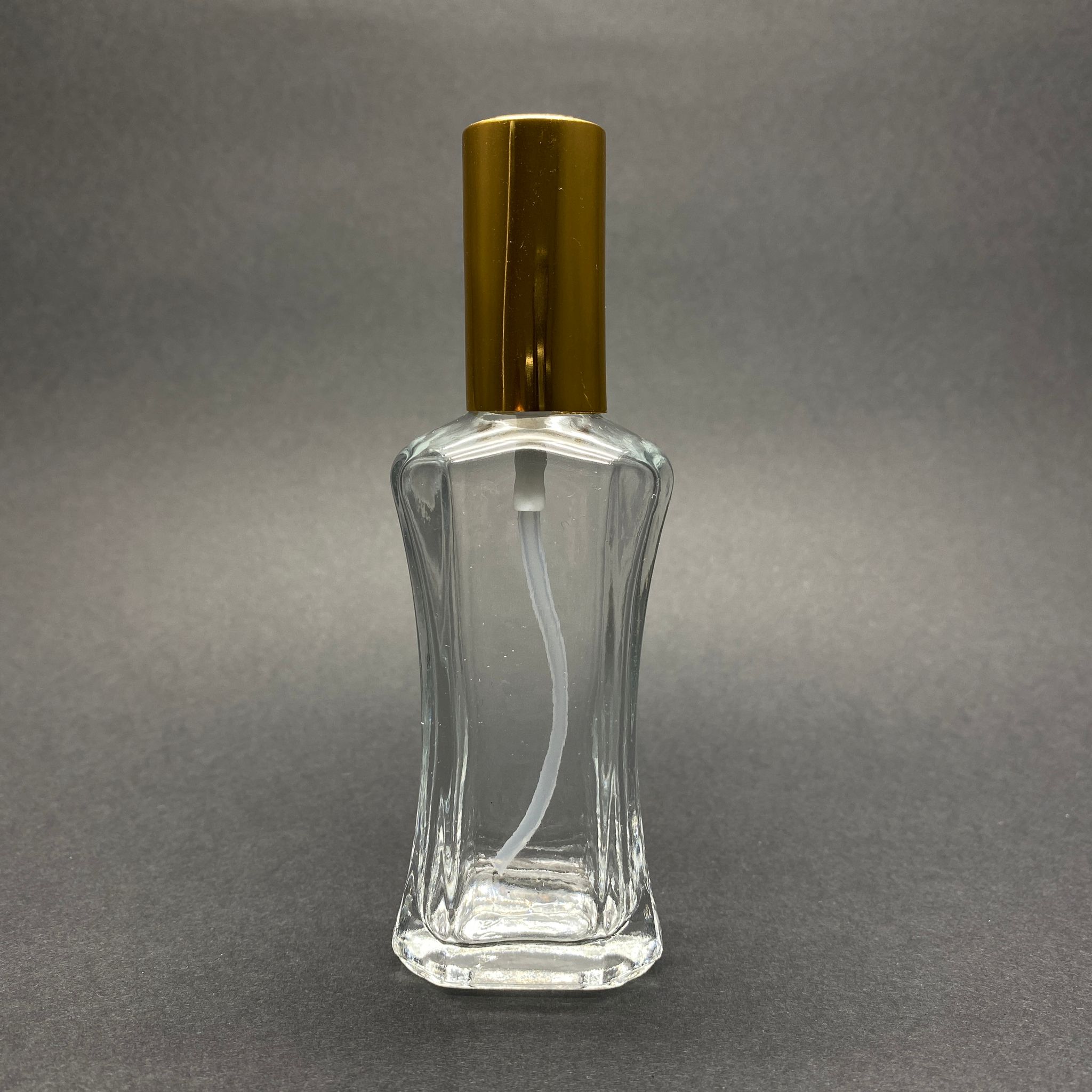 50 Cc Milano Model Cam Şişe - Gold Metal Kapak - Siyah Spreyli - 50 Ml Lüks Parfüm Şişesi (Camın Kalınlığı İle İlgili +/- 5 Ml Tolerans Olabilir)