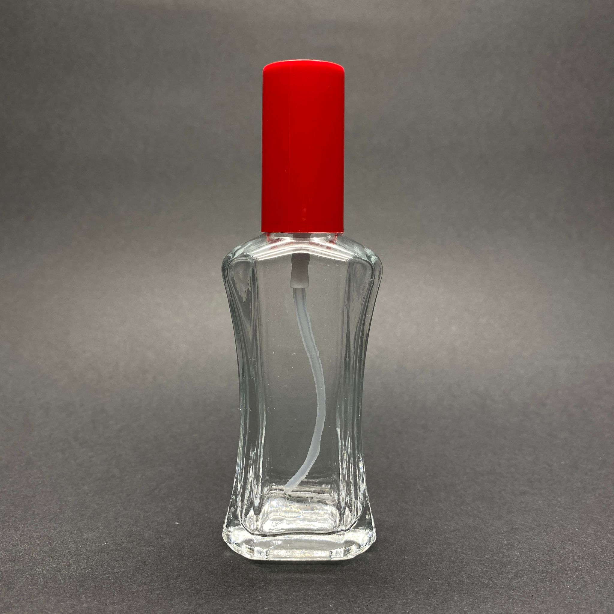 50 Cc Milano Model Cam Şişe - Kırmızı Plastik Kapak - Siyah Spreyli - 50 Ml Lüks Parfüm Şişesi (Camın Kalınlığı İle İlgili +/- 5 Ml Tolerans Olabilir)