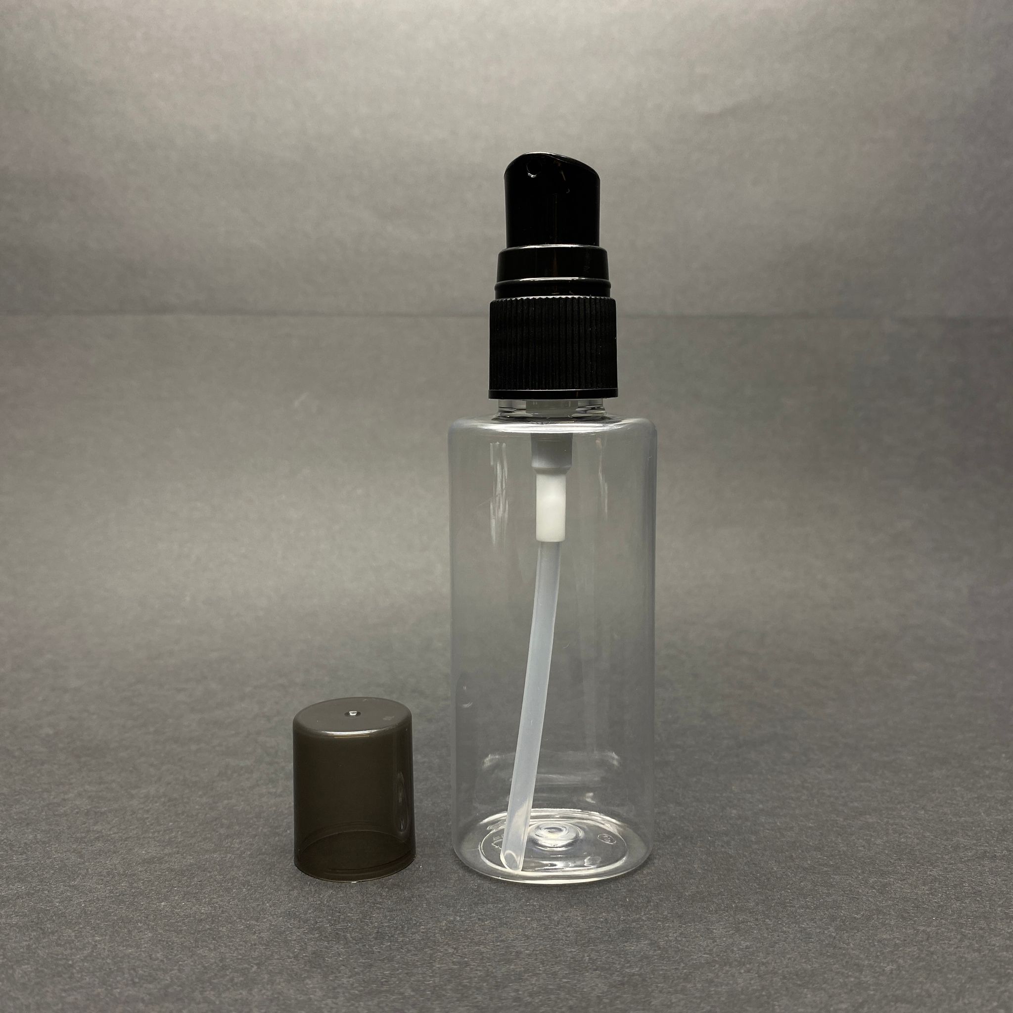50 Cc Rebul Model Yassı Şişe - Siyah Losyon Pompalı - 50 Ml Yassı Plastik Pompalı Şişe (Yoğun Kıvamlı Sıvılarda Ve Kremlerde Kullanılır)
