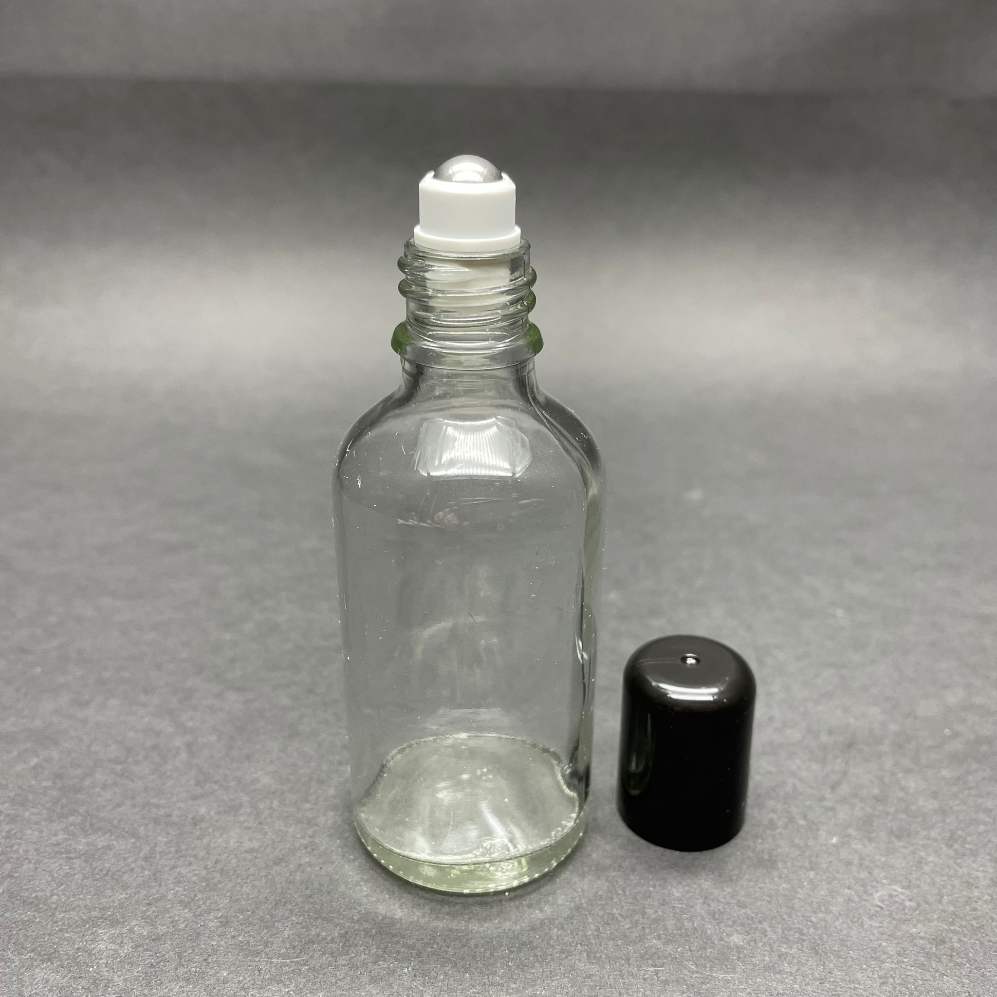 50 Cc Şeffaf Cam Roll-On Şişesi - Siyah Kapaklı -  50 Ml Çelik Bilyeli Şişe - Cam Roll On Şişe - Cam Esans Şişesi
