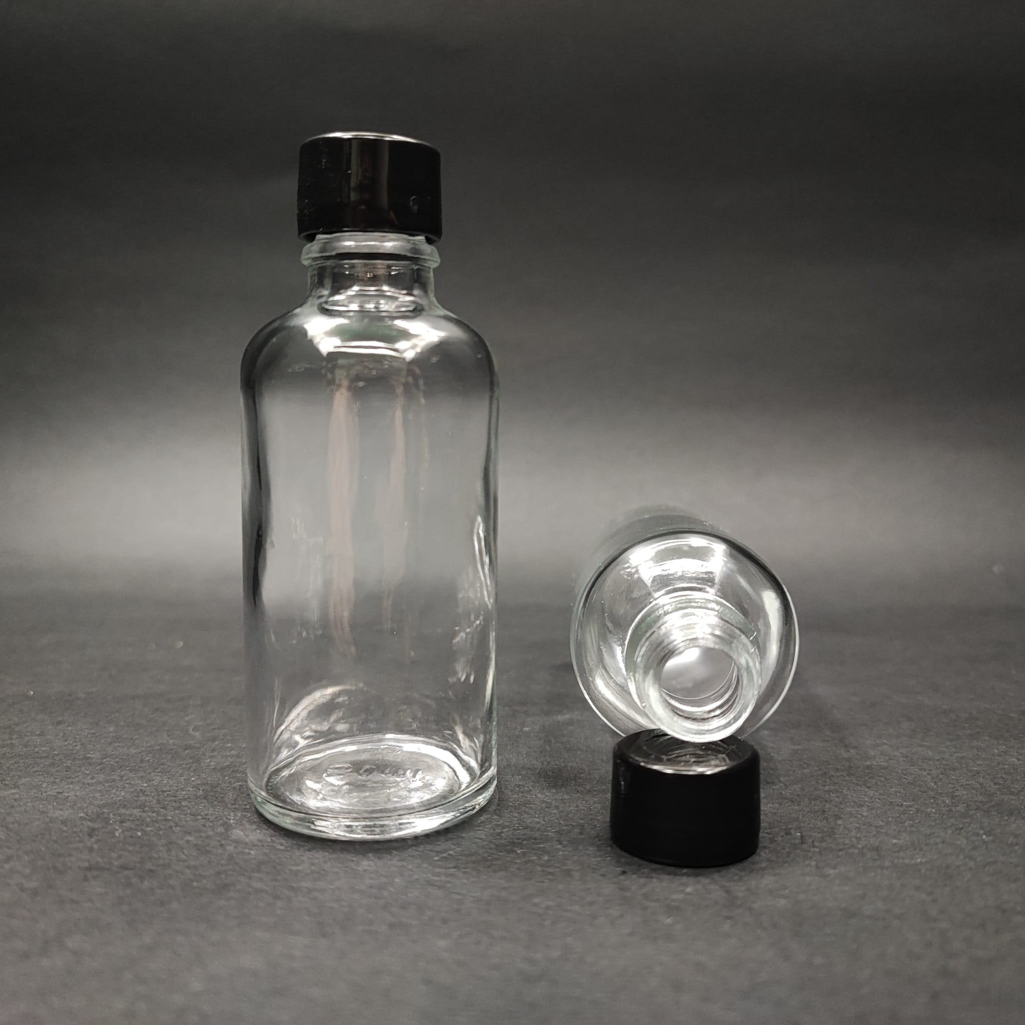 50 Cc Şeffaf Cam Şişe + Kendinden Contalı Sızdırmaz Siyah Kapak - 50 Ml Kapaklı Cam Şişe
