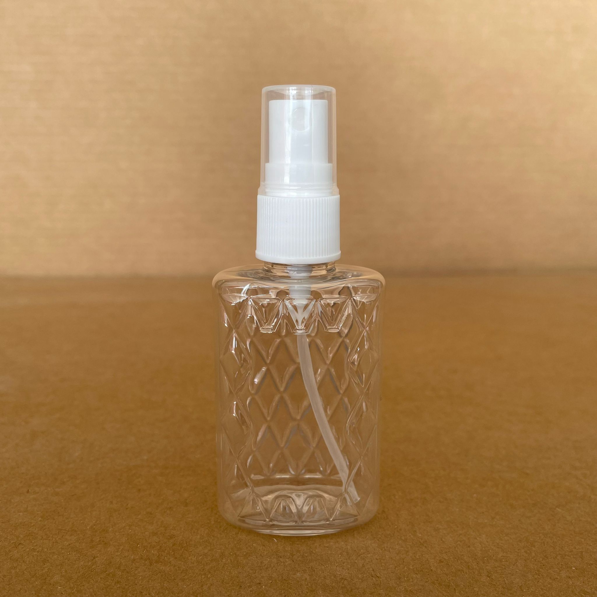 50 Cc Şeffaf Pet Köşeli Parfüm Şişesi  - Beyaz Spreyli - 50 Ml Plastik Parfüm - Kolonya Şişesi