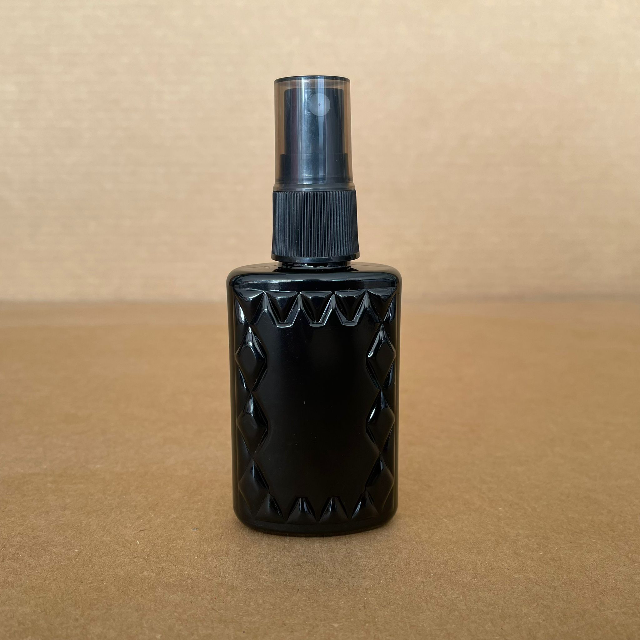 50 Cc Siyah Pet Köşeli Parfüm Şişesi - Siyah Spreyli - 50 Ml Plastik Parfüm - Kolonya Şişesi