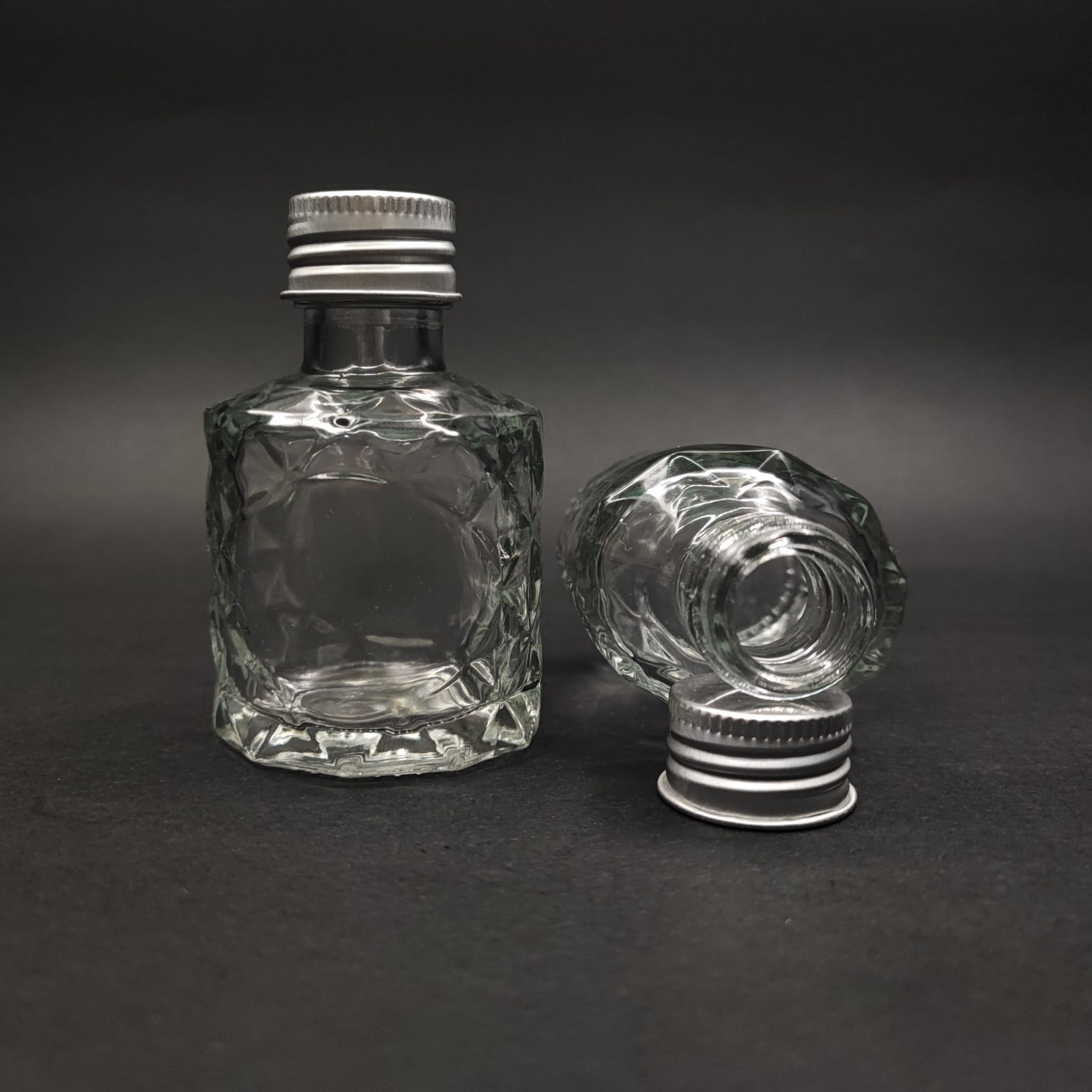 50 Cc Velora Cam Şişe - Contalı Gümüş Metal Kapaklı - 50 Ml Lüx Cam Şişe