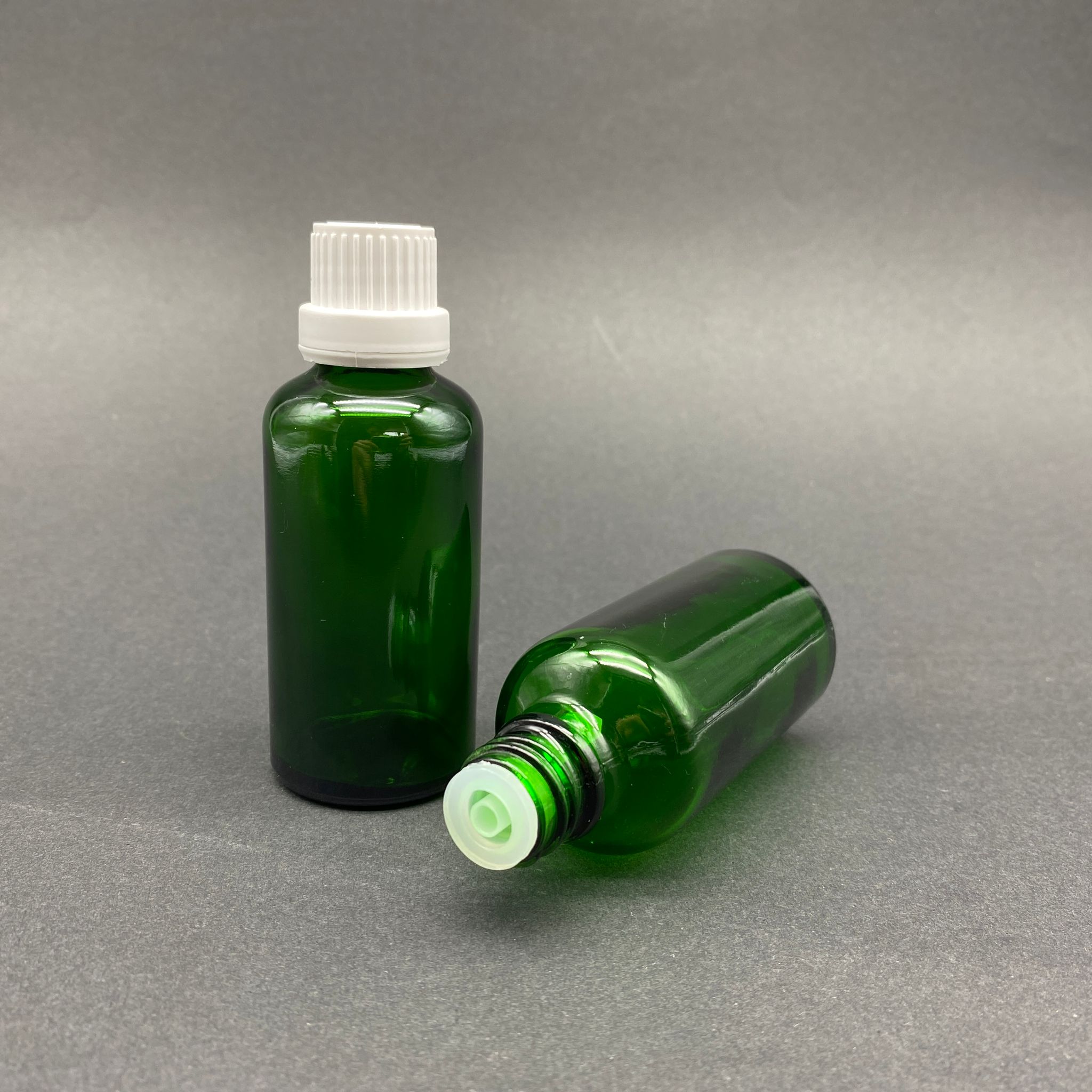 50 Cc Yeşil İçten Damlalıklı - Beyaz Kilit Kapaklı Cam Şişe - 50 Ml Yeşil Standart İçten Damlalıklı Cam Şişe
