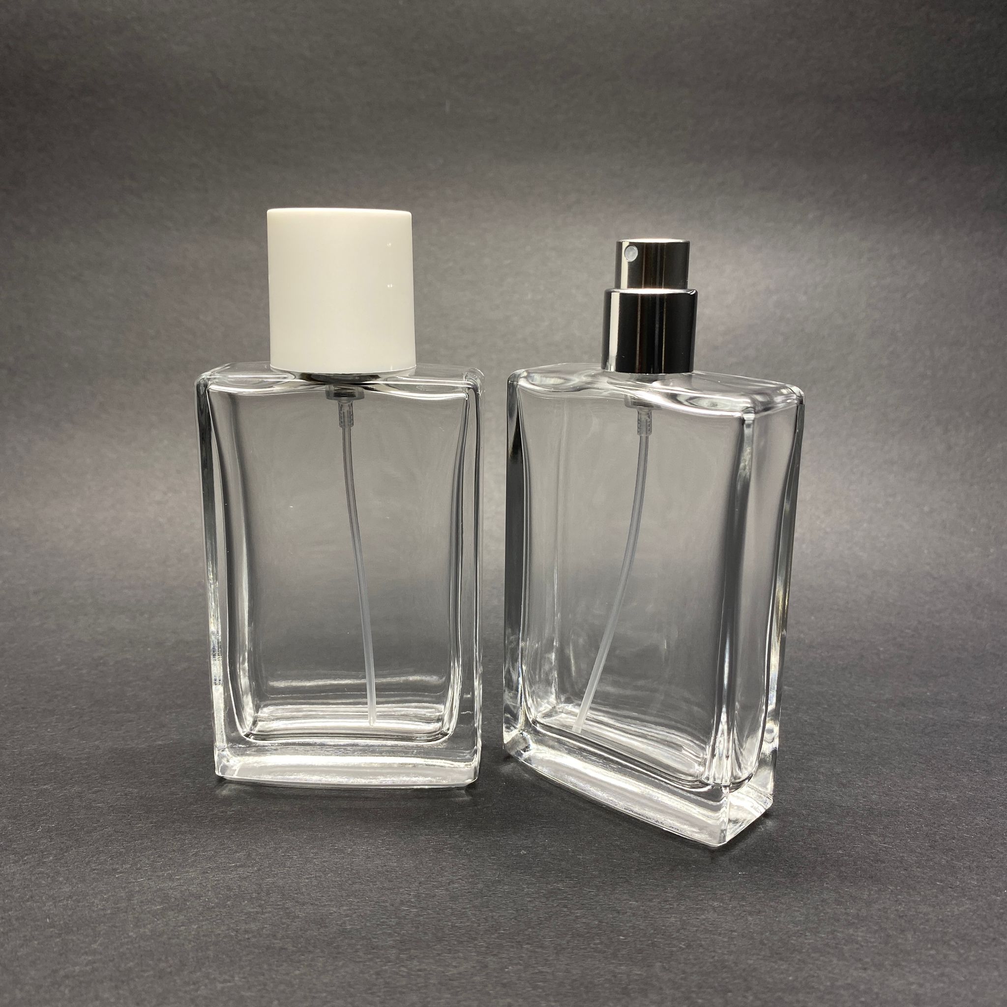 50 Ml Dikdörtgen Model Sossa Parfüm Şişesi - Gümüş Metal Spreyli + Beyaz Kapaklı (Ağız 15 Mm Geçme Kolay Kapama)