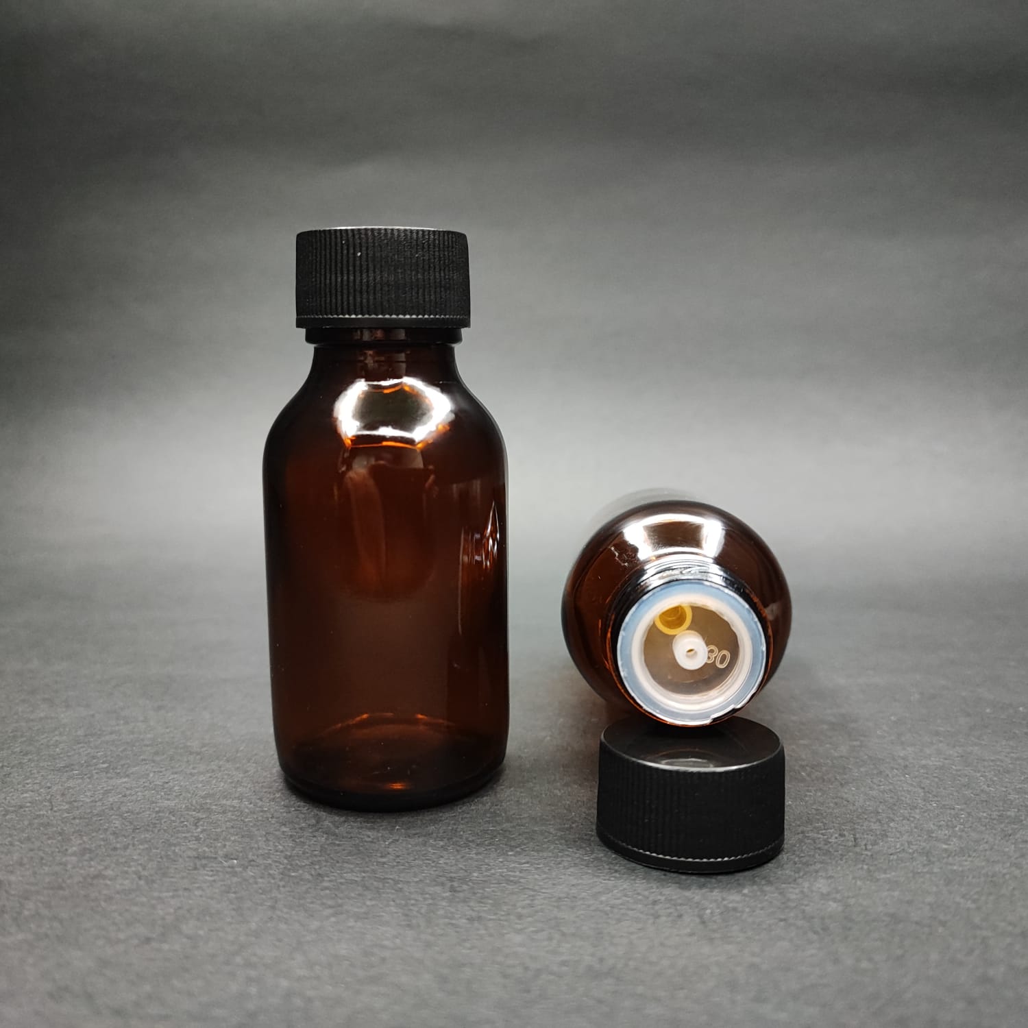 50 Ml Dolumu Kolay, Geniş Ağızlı İçten Damlalıklı Şişe (25 Mm Ağız)  - 50 Cc Siyah Contalı Kapaklı İçten Damlalıklı Cam Ecza Şişesi - Amber Kahverengi