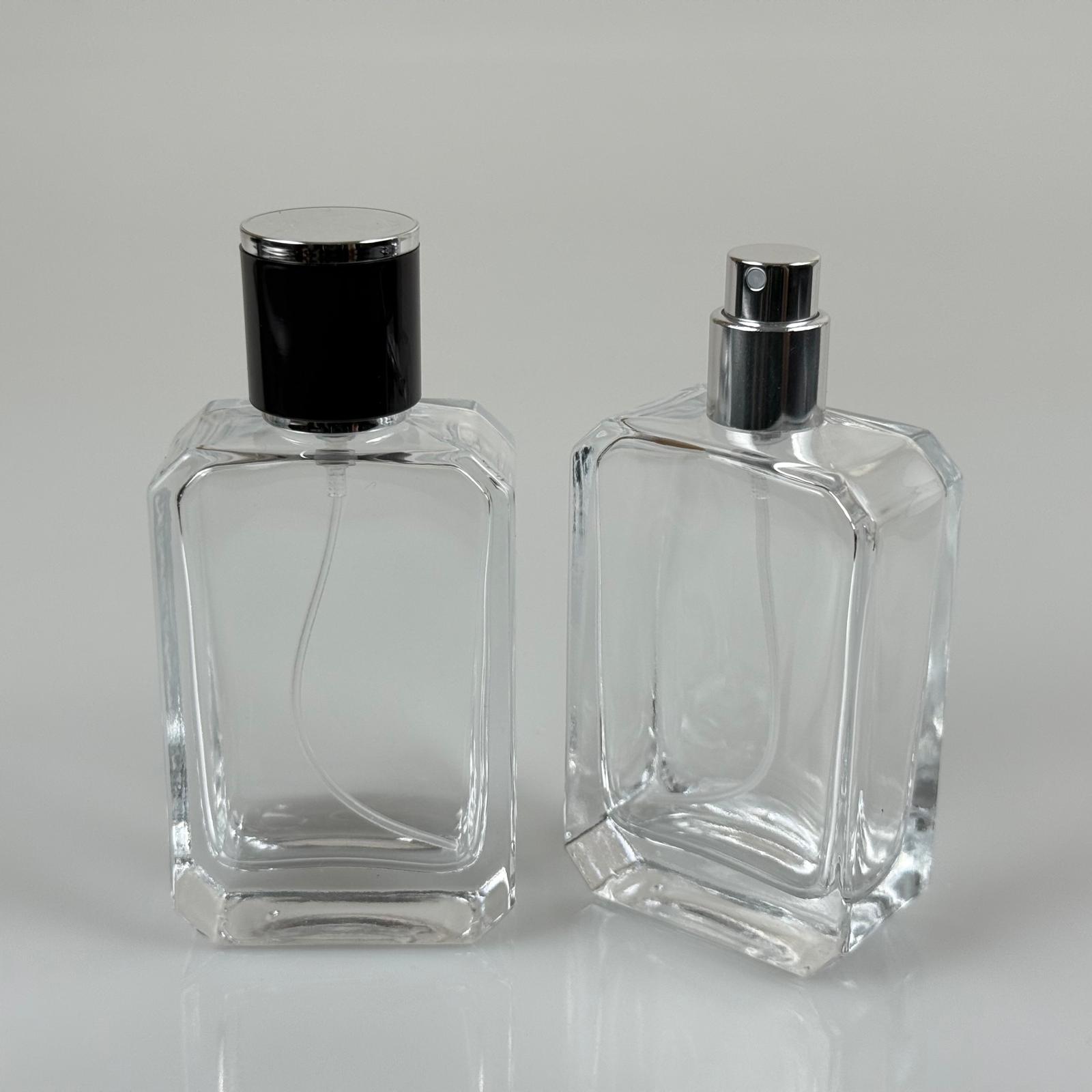 50 Ml Köşeli Model Angel Parfüm Şişesi - Gümüş Metal Spreyli + Gümüş Siyah Kapaklı (Ağız 15 Mm Geçme Kolay Kapama)