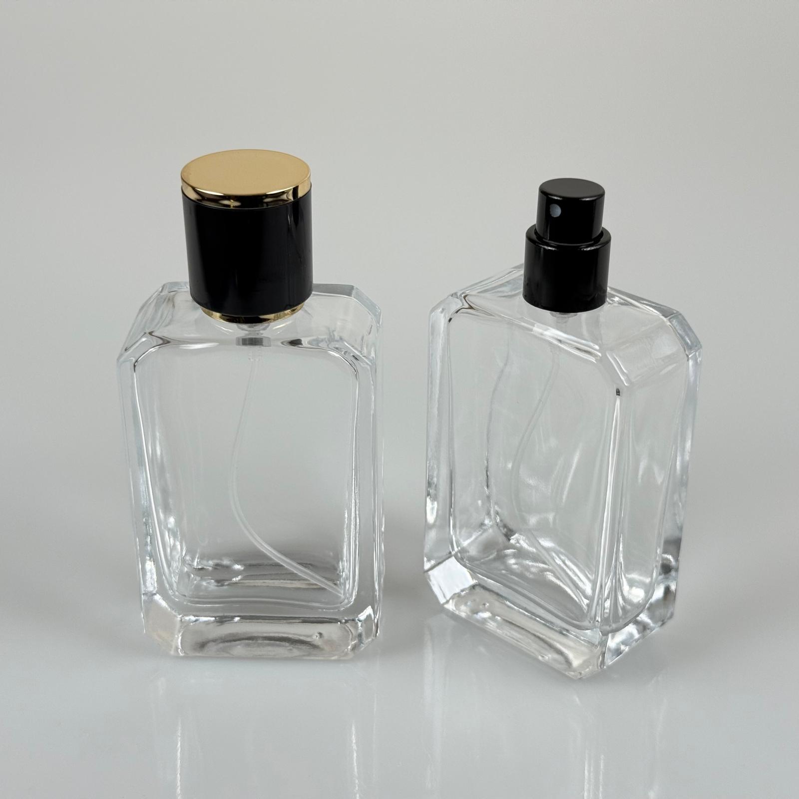 50 Ml Köşeli Model Angel Parfüm Şişesi - Siyah Metal Spreyli + Gold Siyah Kapaklı (Ağız 15 Mm Geçme Kolay Kapama)