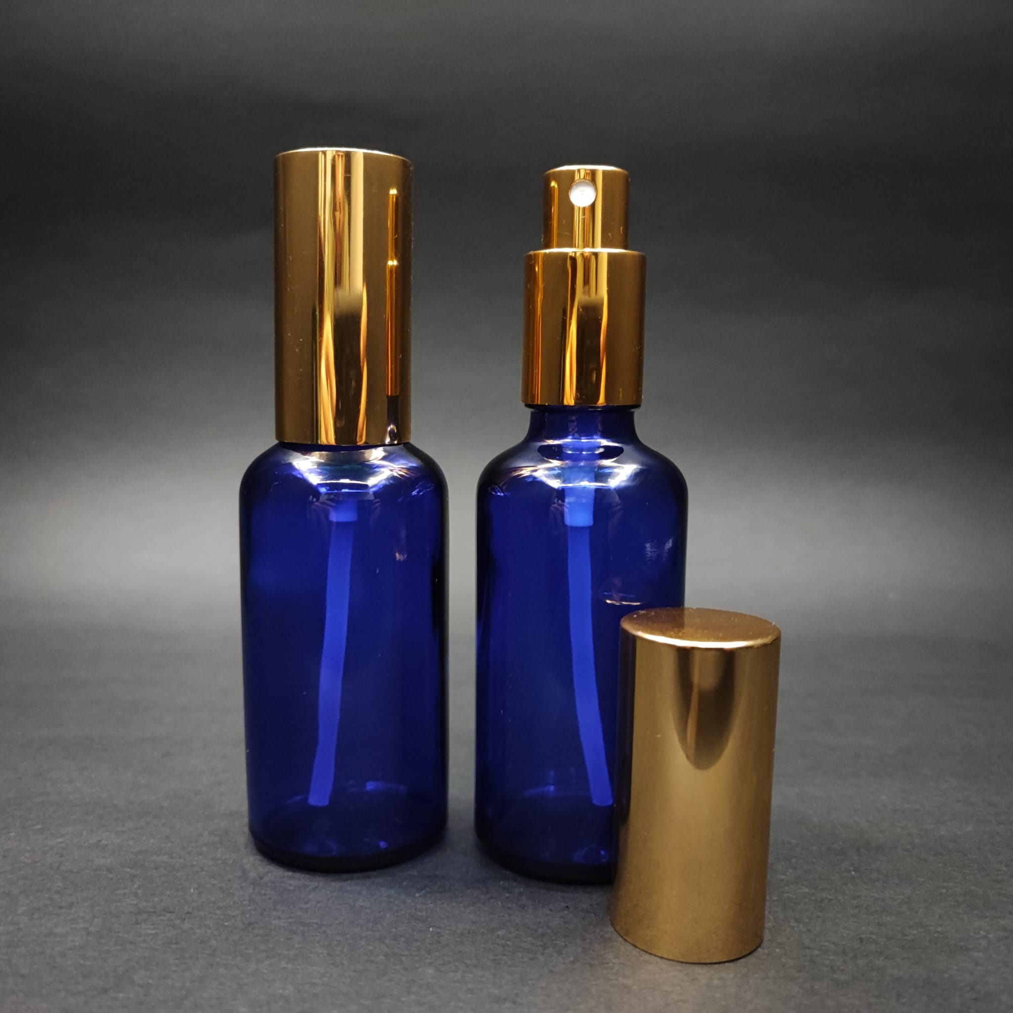50 Ml Lüks Vidalı Valf Çevirme Parfüm Şişeleri - 50 Cc Mavi Cam Şişe - Gold  Metal Spreyli Kapaklı Set
